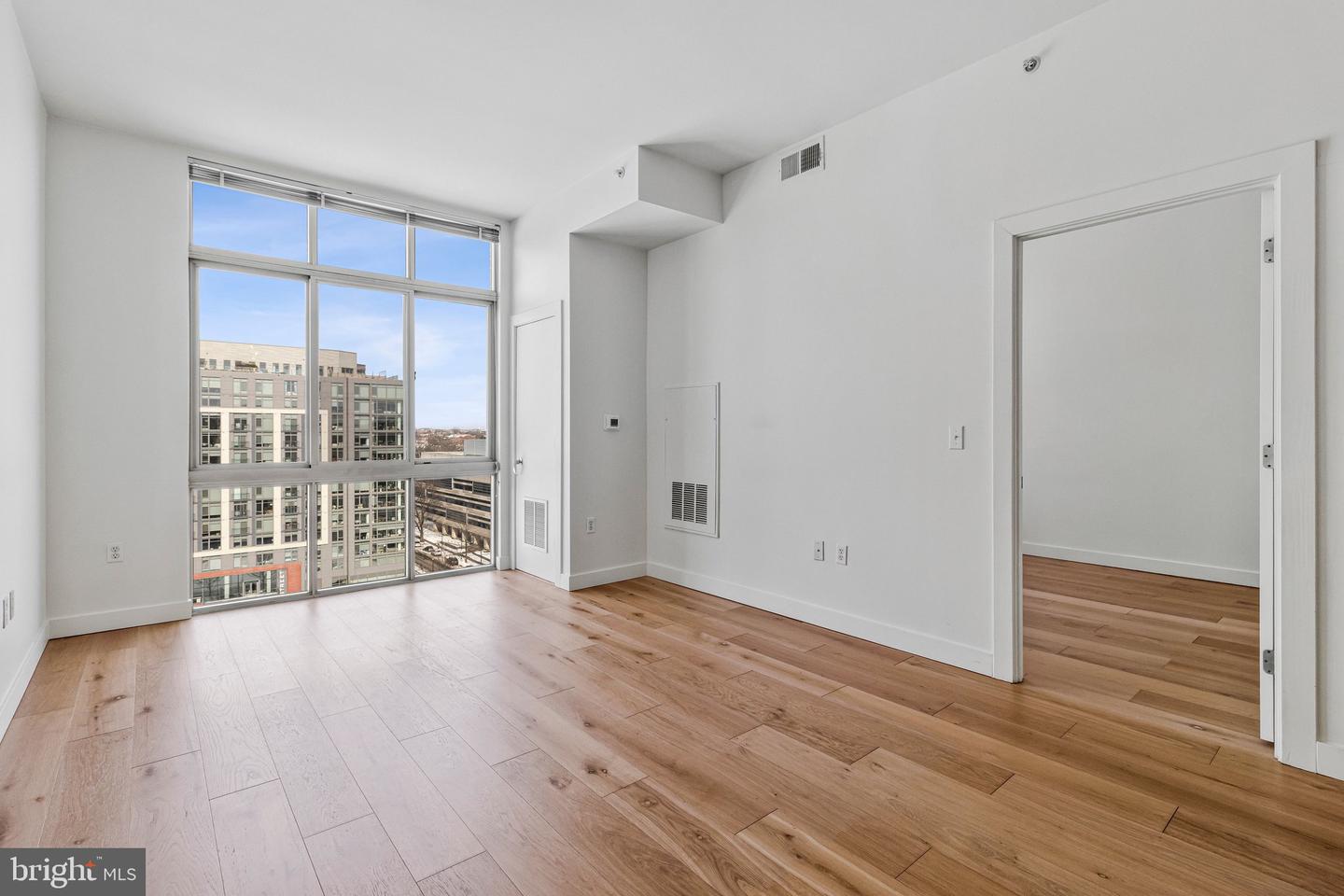 1000 NEW JERSEY AVE SE #1212, WASHINGTON, District Of Columbia 20003, 1 Bedroom Bedrooms, ,1 BathroomBathrooms,Residential,For sale,1000 NEW JERSEY AVE SE #1212,DCDC2245164 MLS # DCDC2245164