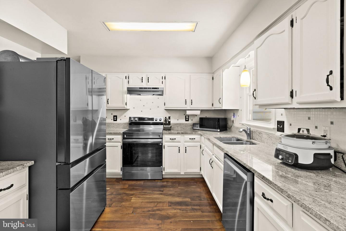 105 CHINABERRY DR, FREDERICKSBURG, Virginia 22407, 5 Bedrooms Bedrooms, ,3 BathroomsBathrooms,Residential,For sale,105 CHINABERRY DR,VASP2039154 MLS # VASP2039154