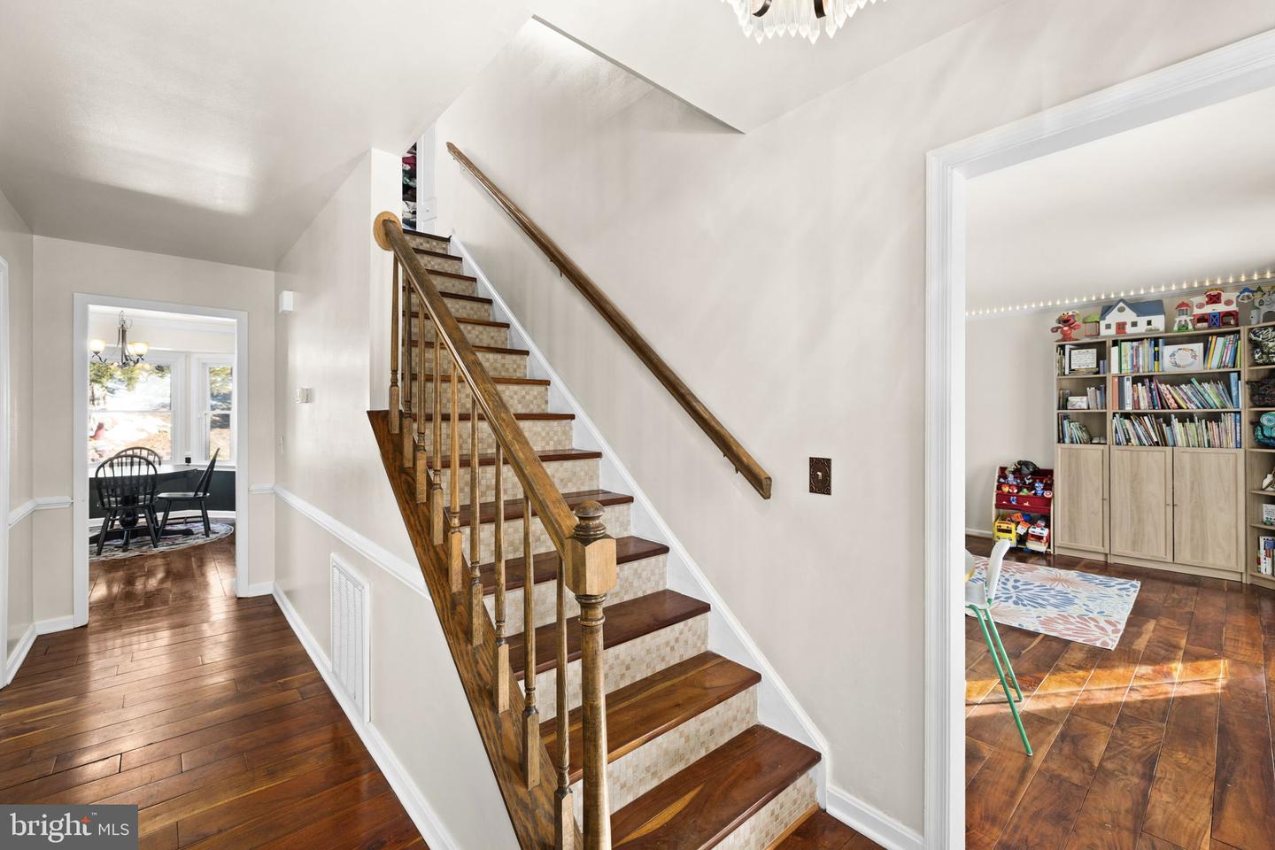 105 CHINABERRY DR, FREDERICKSBURG, Virginia 22407, 5 Bedrooms Bedrooms, ,3 BathroomsBathrooms,Residential,For sale,105 CHINABERRY DR,VASP2039154 MLS # VASP2039154