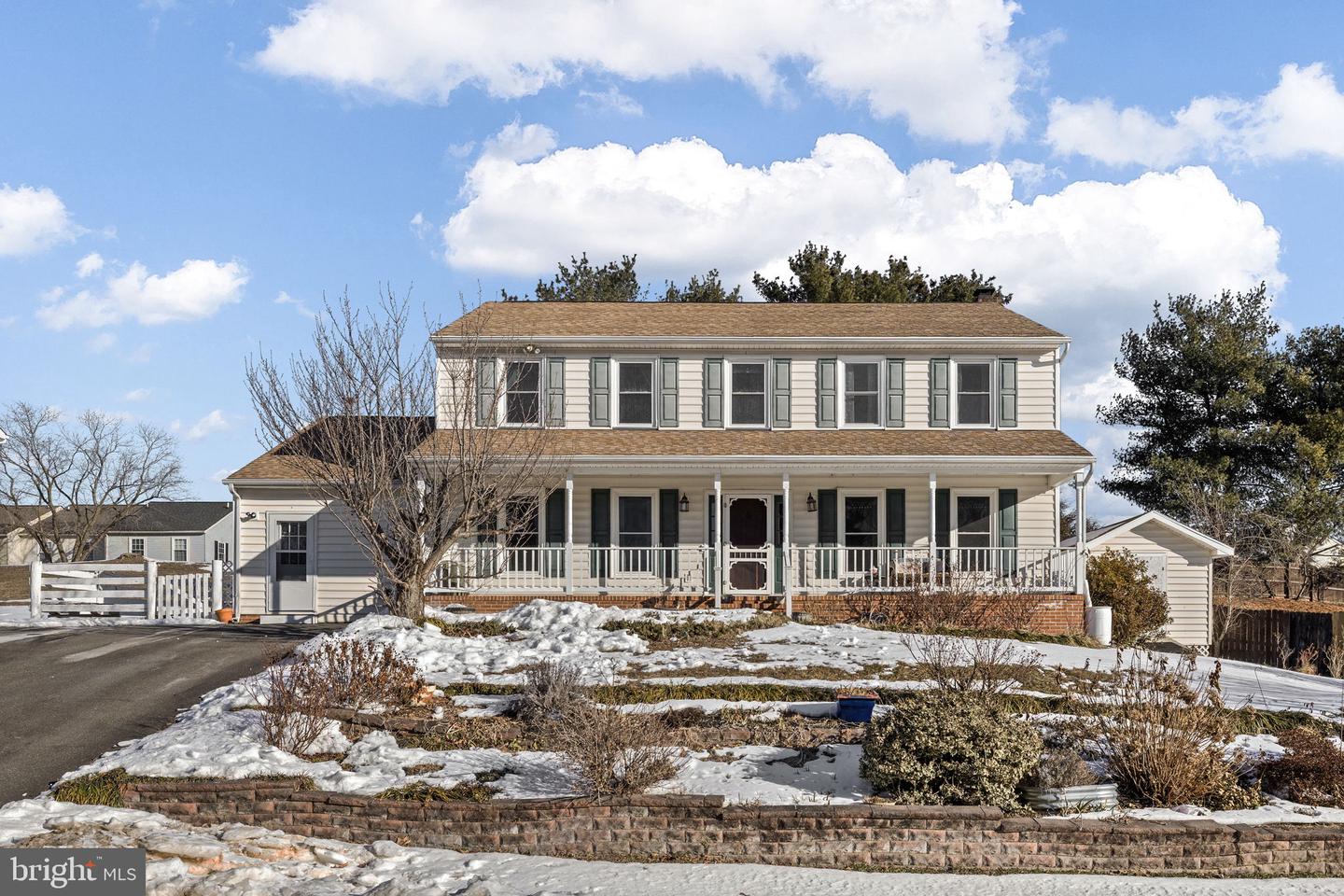 105 CHINABERRY DR, FREDERICKSBURG, Virginia 22407, 5 Bedrooms Bedrooms, ,3 BathroomsBathrooms,Residential,For sale,105 CHINABERRY DR,VASP2039154 MLS # VASP2039154