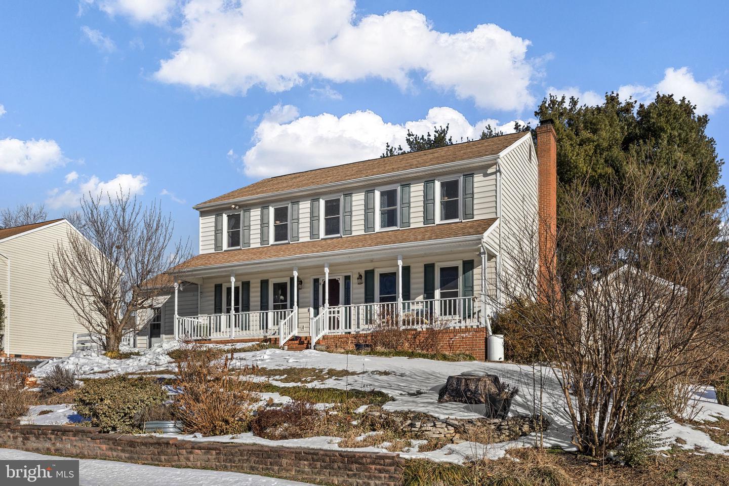 105 CHINABERRY DR, FREDERICKSBURG, Virginia 22407, 5 Bedrooms Bedrooms, ,3 BathroomsBathrooms,Residential,For sale,105 CHINABERRY DR,VASP2039154 MLS # VASP2039154