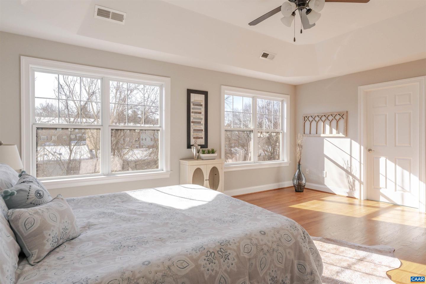 1045 GLENWOOD STATION LN, CHARLOTTESVILLE, Virginia 22901, 4 Bedrooms Bedrooms, ,3 BathroomsBathrooms,Residential,For sale,1045 GLENWOOD STATION LN,673126 MLS # 673126