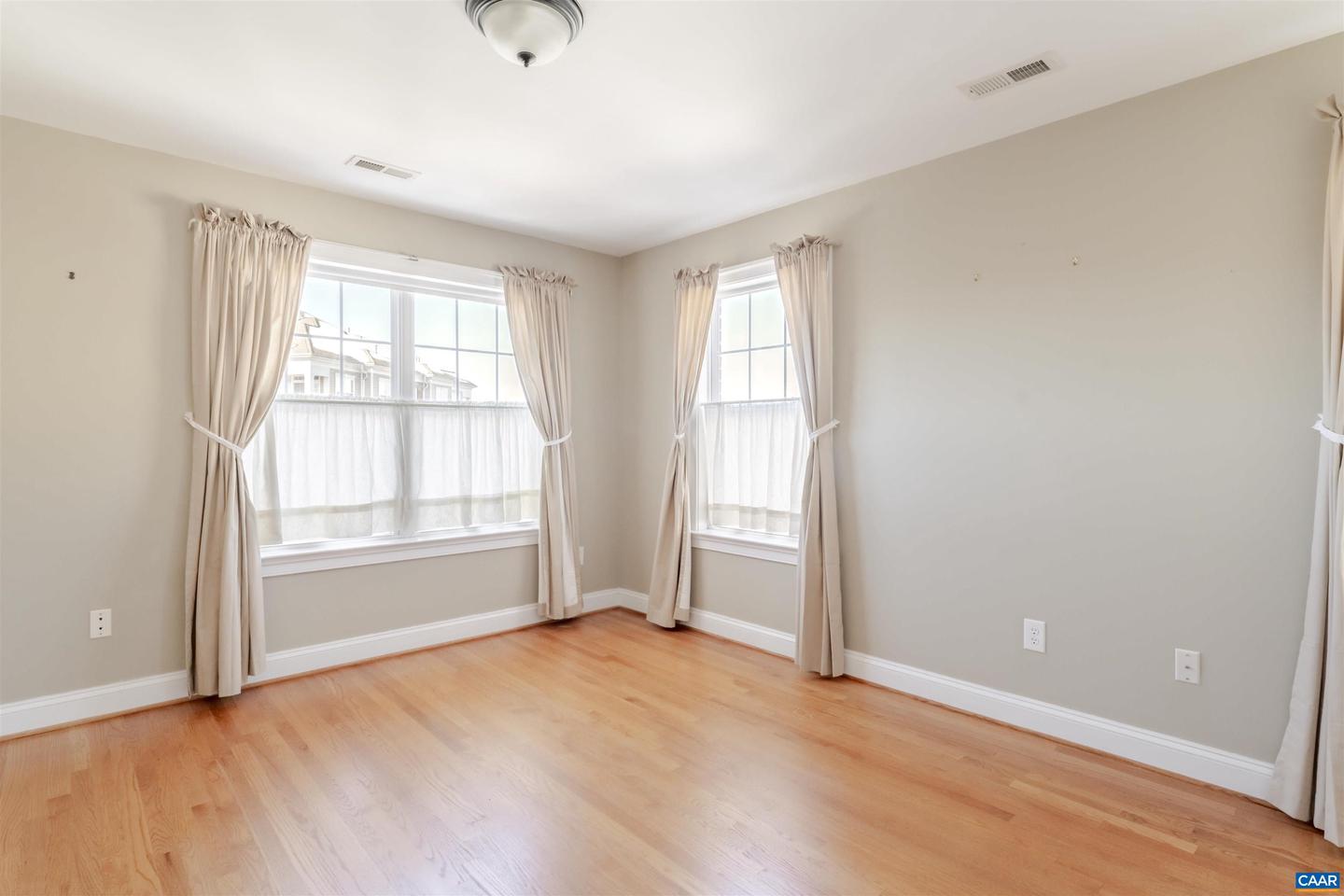 1045 GLENWOOD STATION LN, CHARLOTTESVILLE, Virginia 22901, 4 Bedrooms Bedrooms, ,3 BathroomsBathrooms,Residential,For sale,1045 GLENWOOD STATION LN,673126 MLS # 673126