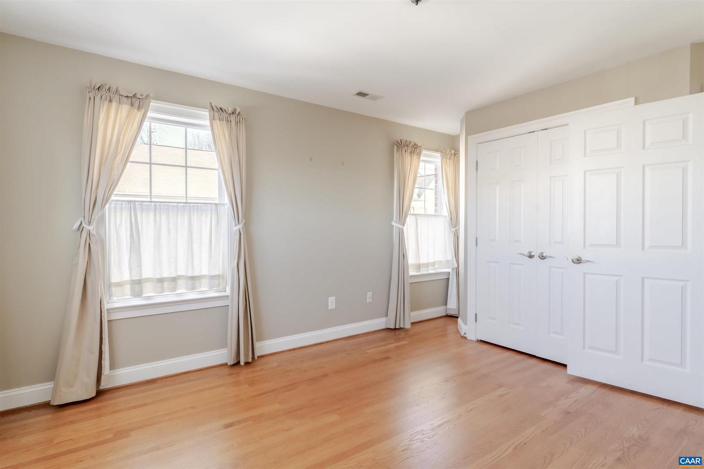 1045 GLENWOOD STATION LN, CHARLOTTESVILLE, Virginia 22901, 4 Bedrooms Bedrooms, ,3 BathroomsBathrooms,Residential,For sale,1045 GLENWOOD STATION LN,673126 MLS # 673126