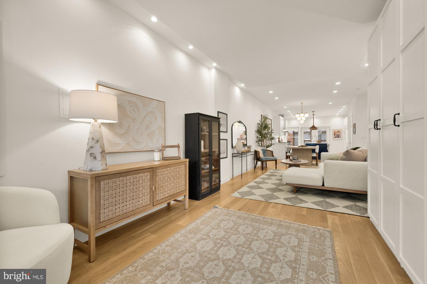 2315 ONTARIO RD NW #1, WASHINGTON, District Of Columbia 20009, 2 Bedrooms Bedrooms, ,2 BathroomsBathrooms,Residential,For sale,2315 ONTARIO RD NW #1,DCDC2245248 MLS # DCDC2245248