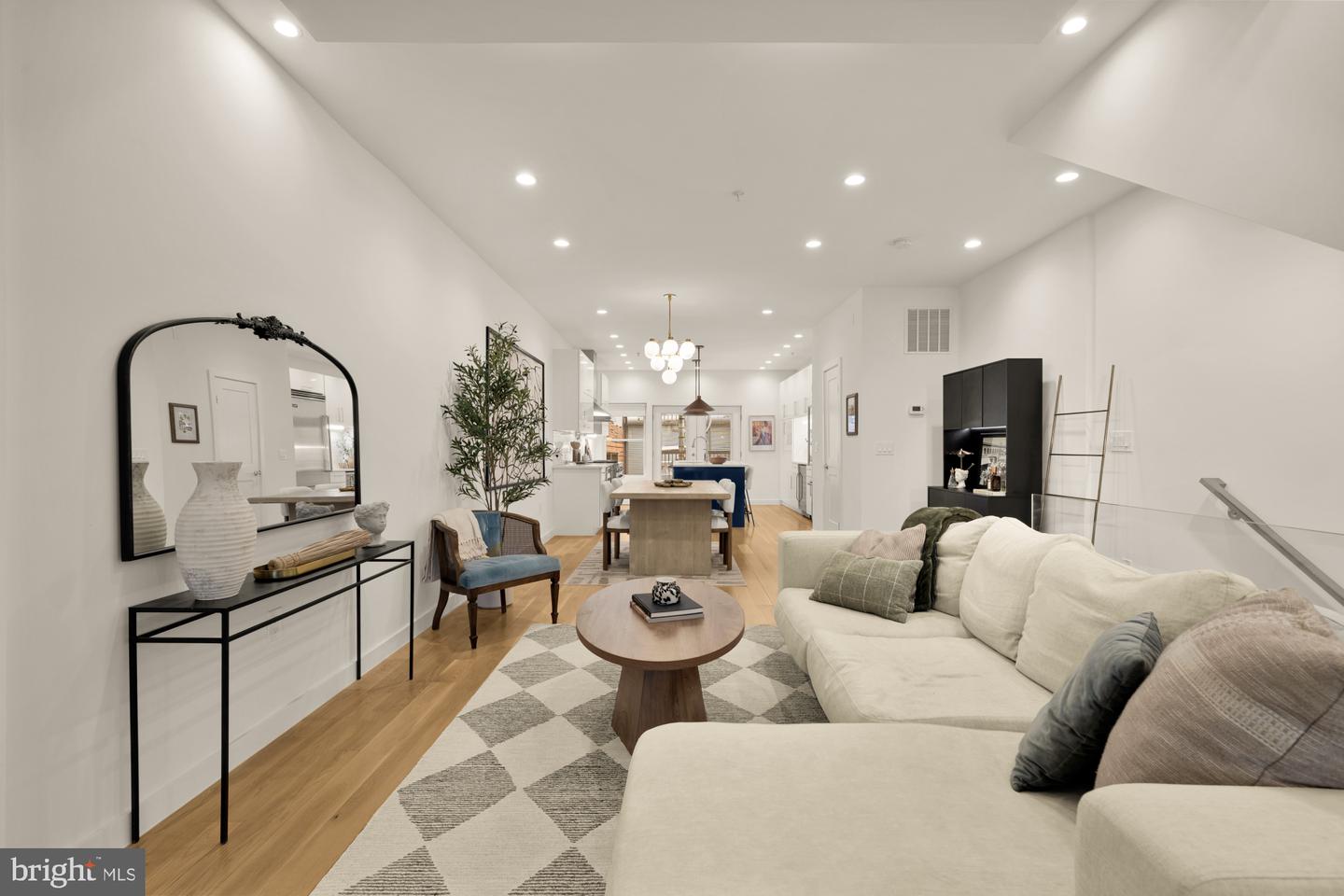 2315 ONTARIO RD NW #1, WASHINGTON, District Of Columbia 20009, 2 Bedrooms Bedrooms, ,2 BathroomsBathrooms,Residential,For sale,2315 ONTARIO RD NW #1,DCDC2245248 MLS # DCDC2245248