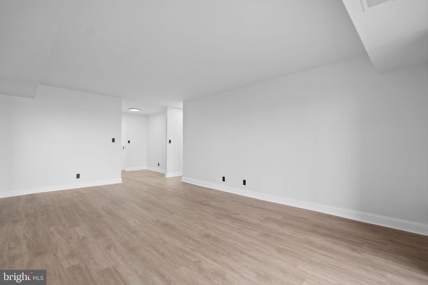 5901 MOUNT EAGLE DR #1102, ALEXANDRIA, Virginia 22303, 1 Bedroom Bedrooms, ,1 BathroomBathrooms,Residential,For sale,5901 MOUNT EAGLE DR #1102,VAFX2289842 MLS # VAFX2289842