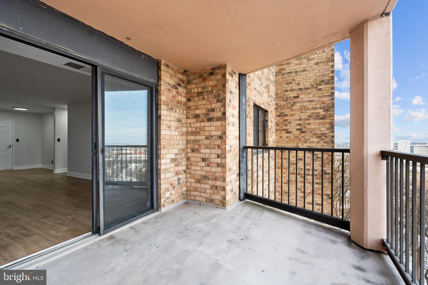 5901 MOUNT EAGLE DR #1102, ALEXANDRIA, Virginia 22303, 1 Bedroom Bedrooms, ,1 BathroomBathrooms,Residential,For sale,5901 MOUNT EAGLE DR #1102,VAFX2289842 MLS # VAFX2289842