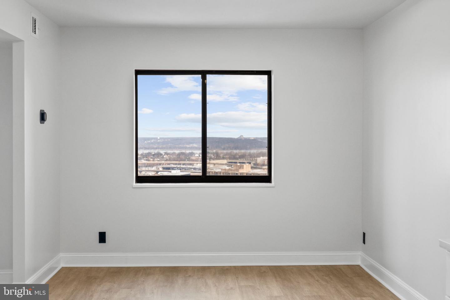 5901 MOUNT EAGLE DR #1102, ALEXANDRIA, Virginia 22303, 1 Bedroom Bedrooms, ,1 BathroomBathrooms,Residential,For sale,5901 MOUNT EAGLE DR #1102,VAFX2289842 MLS # VAFX2289842