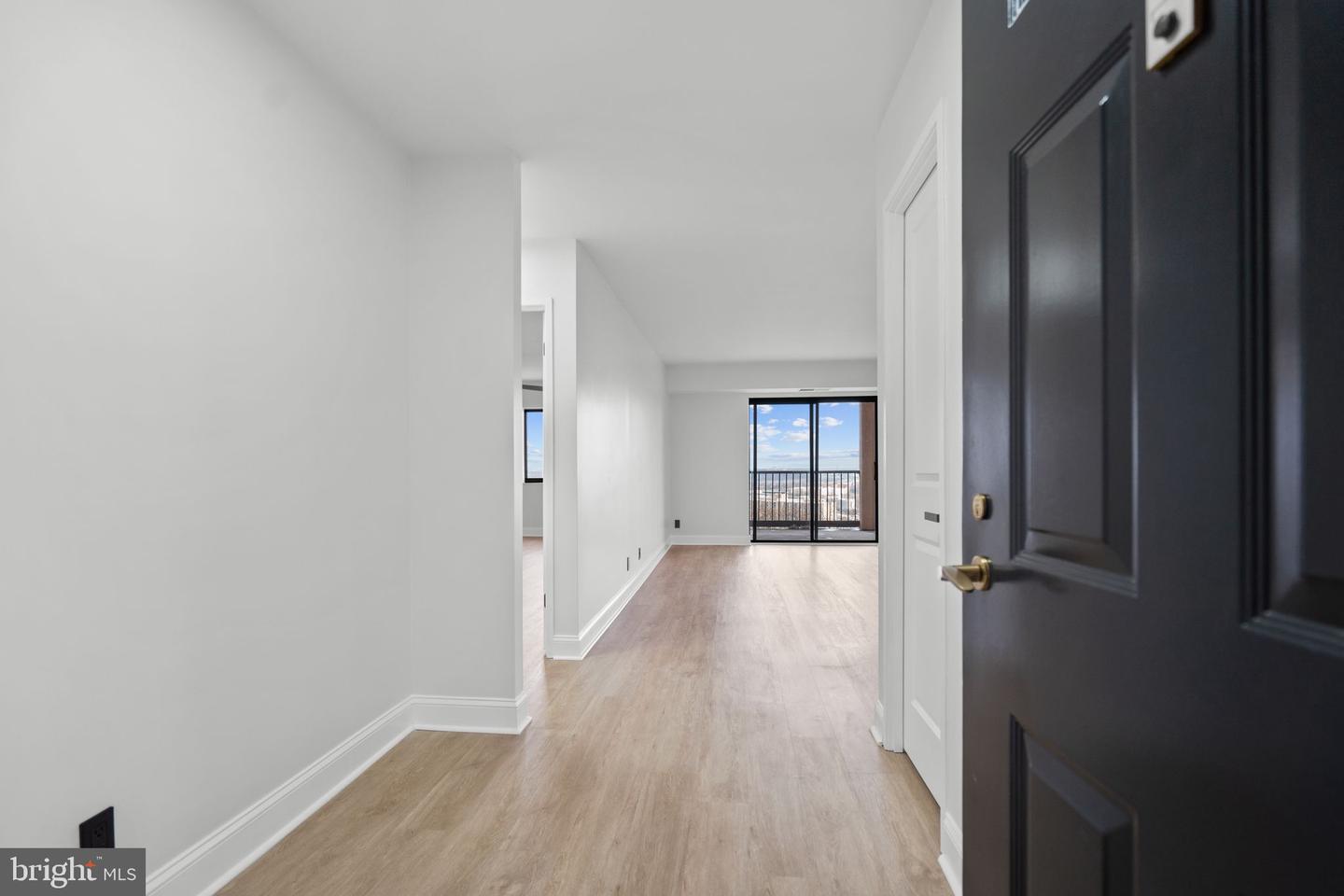 5901 MOUNT EAGLE DR #1102, ALEXANDRIA, Virginia 22303, 1 Bedroom Bedrooms, ,1 BathroomBathrooms,Residential,For sale,5901 MOUNT EAGLE DR #1102,VAFX2289842 MLS # VAFX2289842