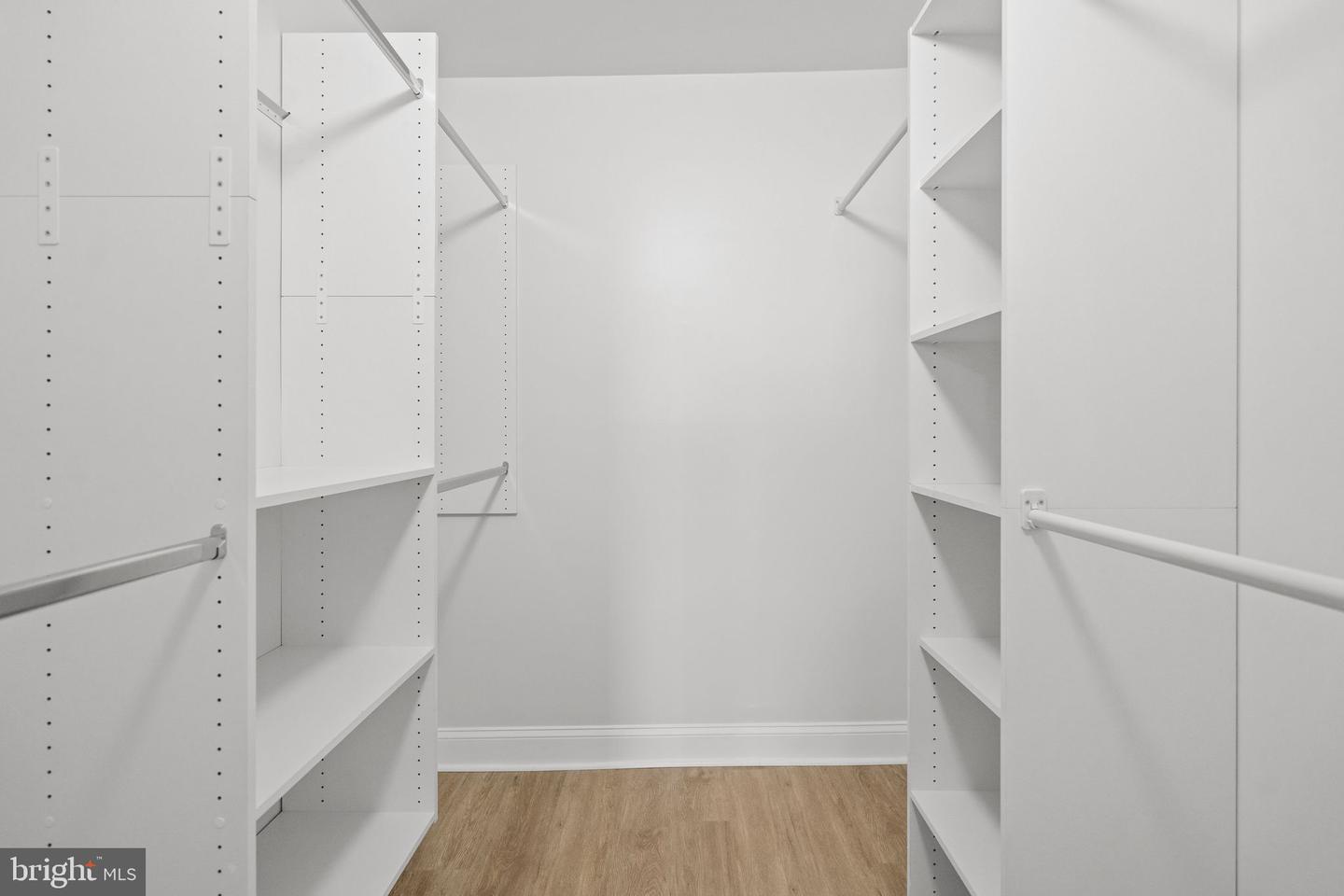 5901 MOUNT EAGLE DR #1102, ALEXANDRIA, Virginia 22303, 1 Bedroom Bedrooms, ,1 BathroomBathrooms,Residential,For sale,5901 MOUNT EAGLE DR #1102,VAFX2289842 MLS # VAFX2289842