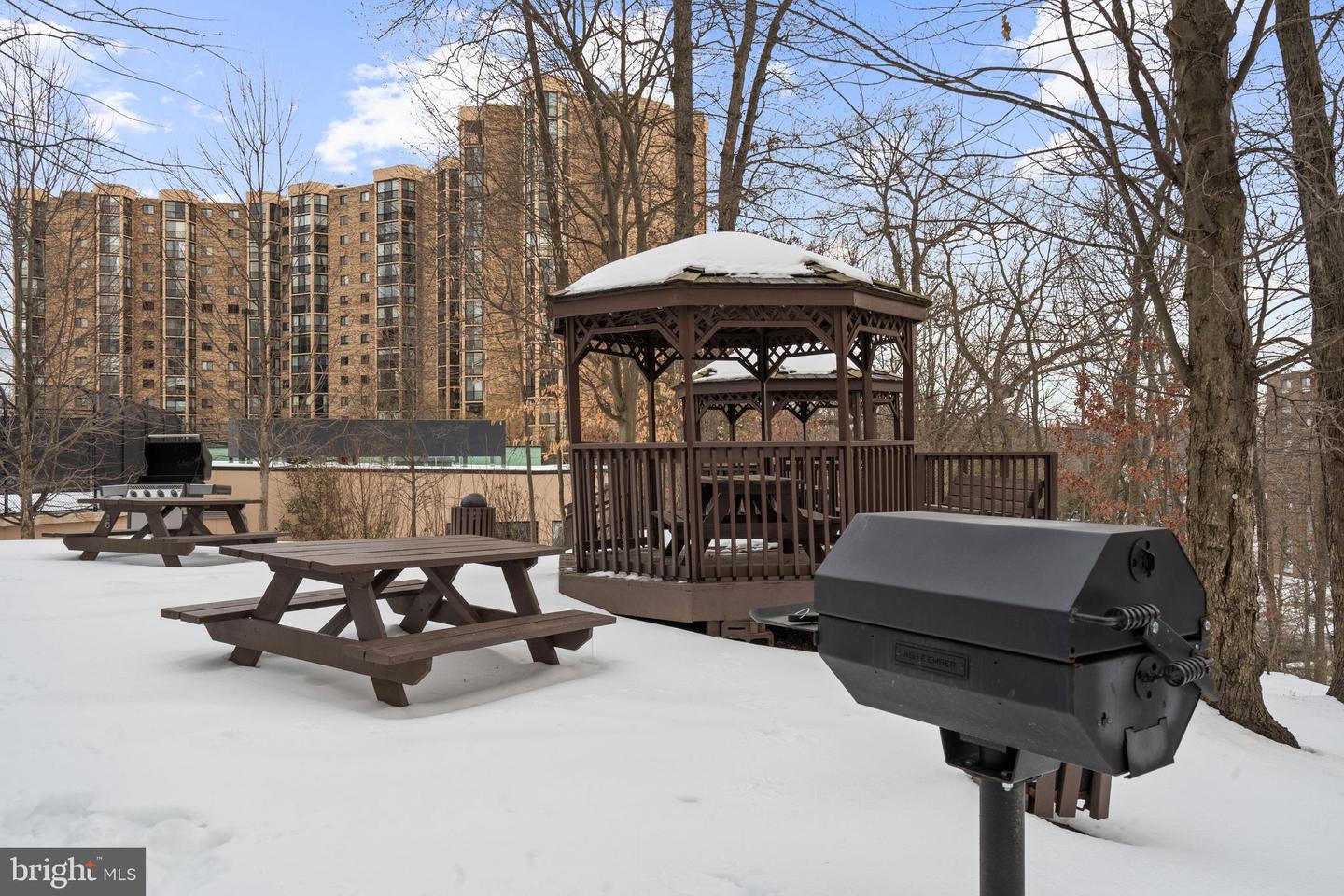 5901 MOUNT EAGLE DR #1102, ALEXANDRIA, Virginia 22303, 1 Bedroom Bedrooms, ,1 BathroomBathrooms,Residential,For sale,5901 MOUNT EAGLE DR #1102,VAFX2289842 MLS # VAFX2289842