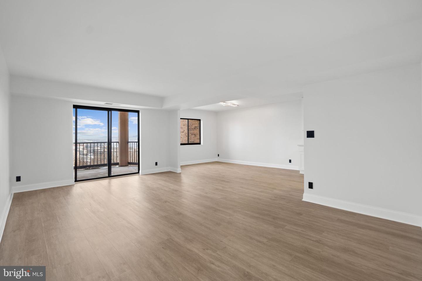 5901 MOUNT EAGLE DR #1102, ALEXANDRIA, Virginia 22303, 1 Bedroom Bedrooms, ,1 BathroomBathrooms,Residential,For sale,5901 MOUNT EAGLE DR #1102,VAFX2289842 MLS # VAFX2289842