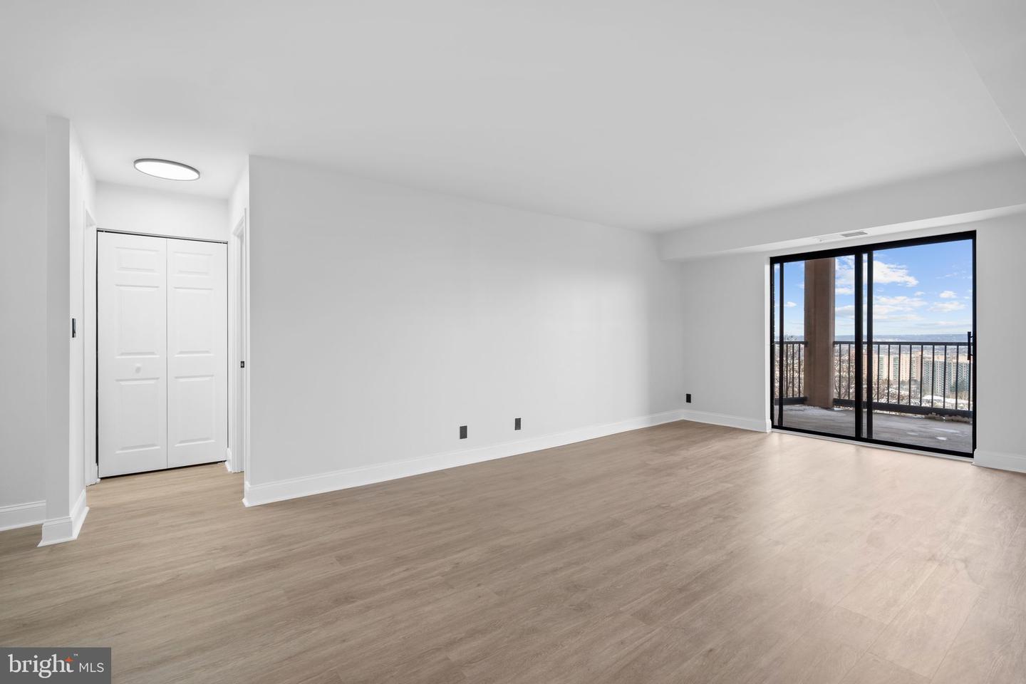 5901 MOUNT EAGLE DR #1102, ALEXANDRIA, Virginia 22303, 1 Bedroom Bedrooms, ,1 BathroomBathrooms,Residential,For sale,5901 MOUNT EAGLE DR #1102,VAFX2289842 MLS # VAFX2289842