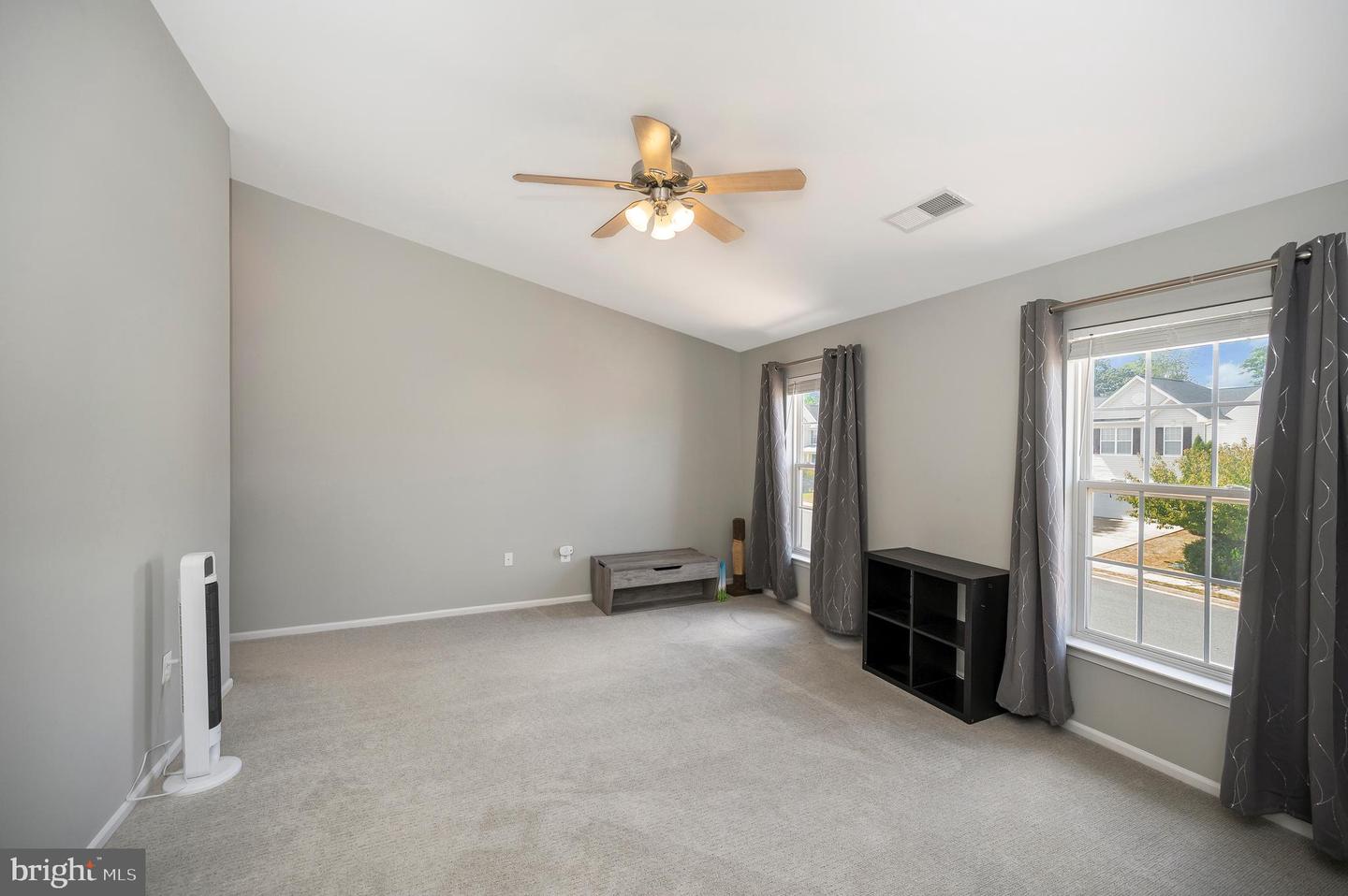 33 SUMMERFIELD LN, FREDERICKSBURG, Virginia 22405, 4 Bedrooms Bedrooms, ,2 BathroomsBathrooms,Residential,For sale,33 SUMMERFIELD LN,VAST2045904 MLS # VAST2045904