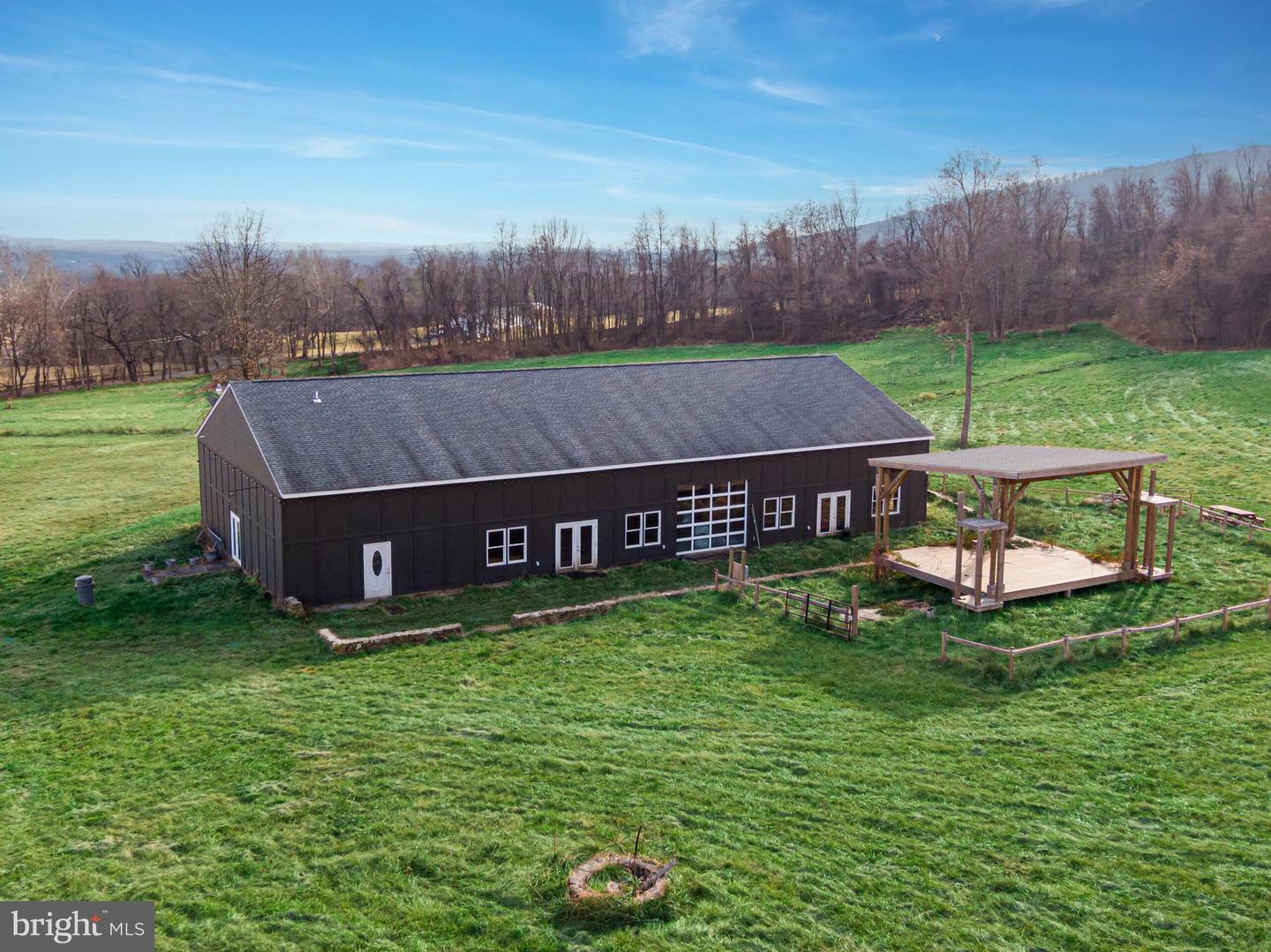 34266 WILLIAMS GAP RD, ROUND HILL, Virginia 20141, ,Farm,For sale,34266 WILLIAMS GAP RD,VALO2115570 MLS # VALO2115570