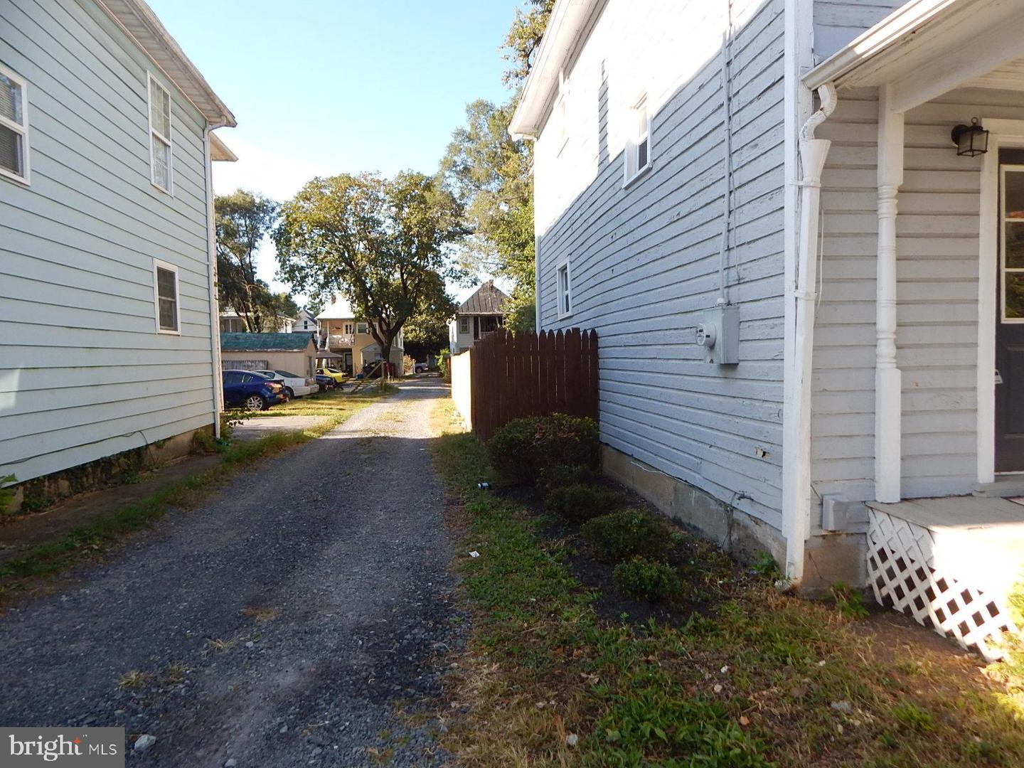 369 CHARLES ST, WINCHESTER, Virginia 22601, 3 Bedrooms Bedrooms, 8 Rooms Rooms,2 BathroomsBathrooms,Residential,For sale,369 CHARLES ST,VAWI2008716 MLS # VAWI2008716