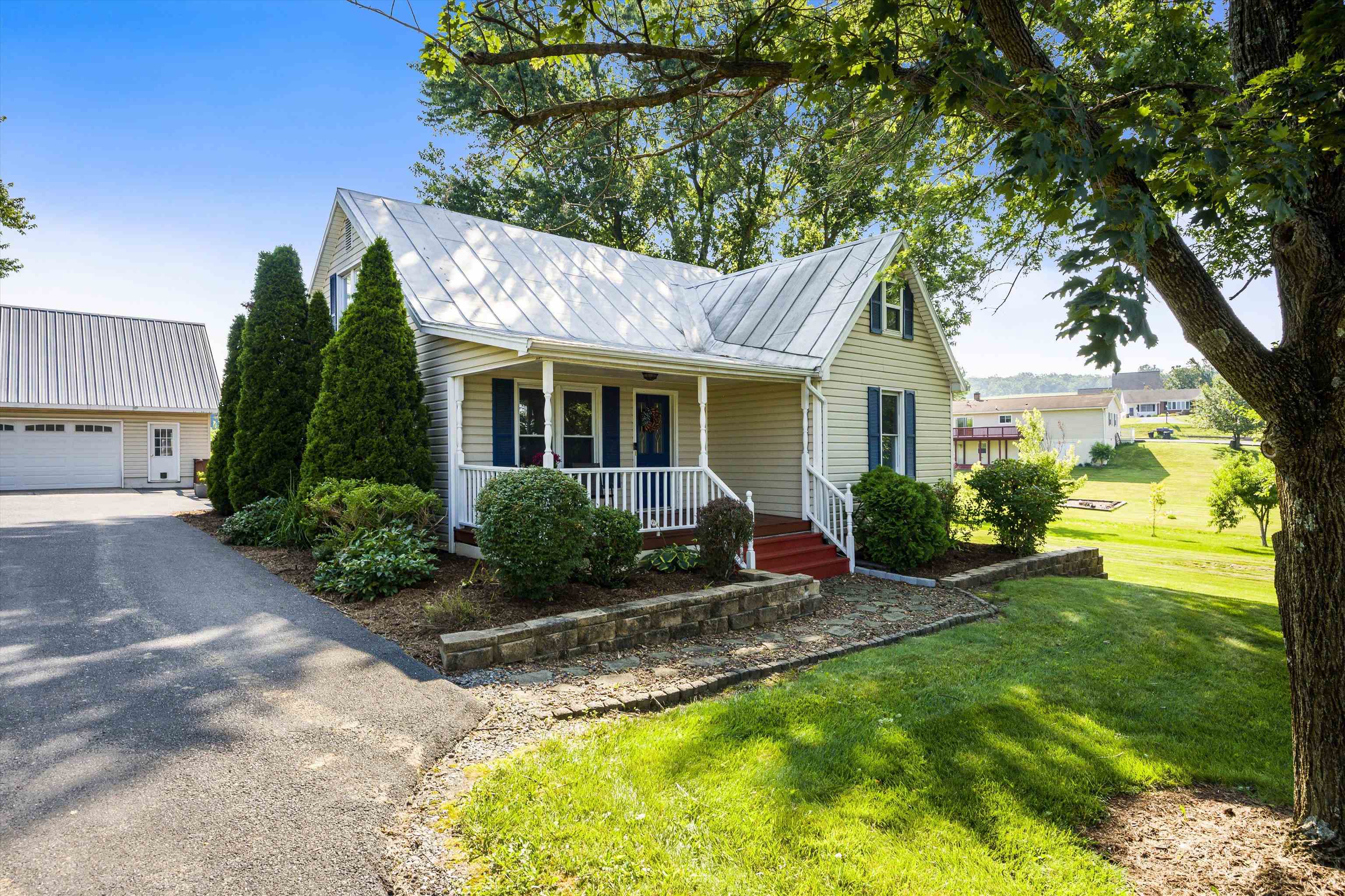 3306 HARPINE HWY, ROCKINGHAM, Virginia 22802, 3 Bedrooms Bedrooms, ,2 BathroomsBathrooms,Residential,3306 HARPINE HWY,666779 MLS # 666779