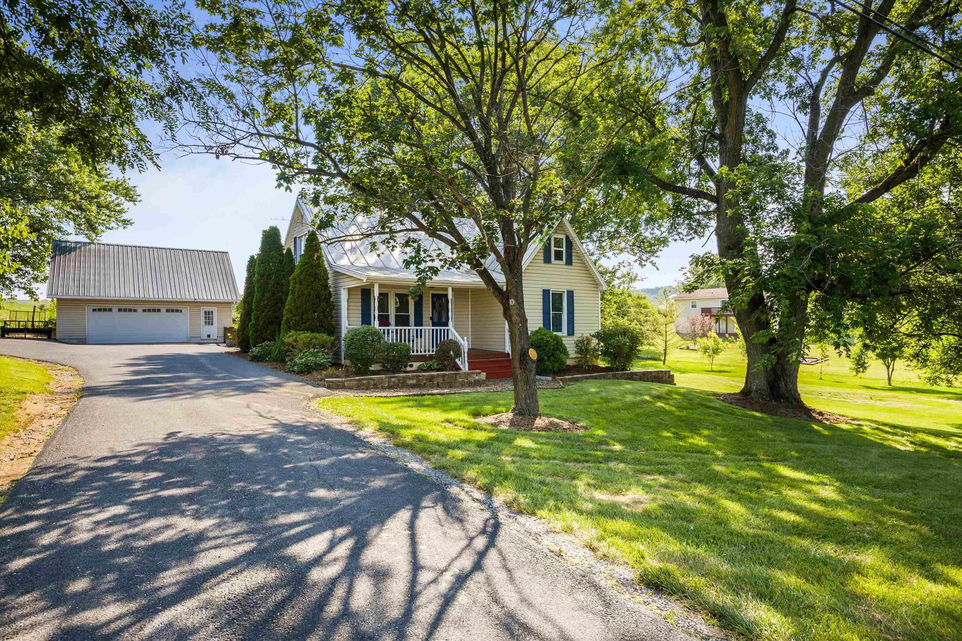 3306 HARPINE HWY, ROCKINGHAM, Virginia 22802, 3 Bedrooms Bedrooms, ,2 BathroomsBathrooms,Residential,3306 HARPINE HWY,666779 MLS # 666779