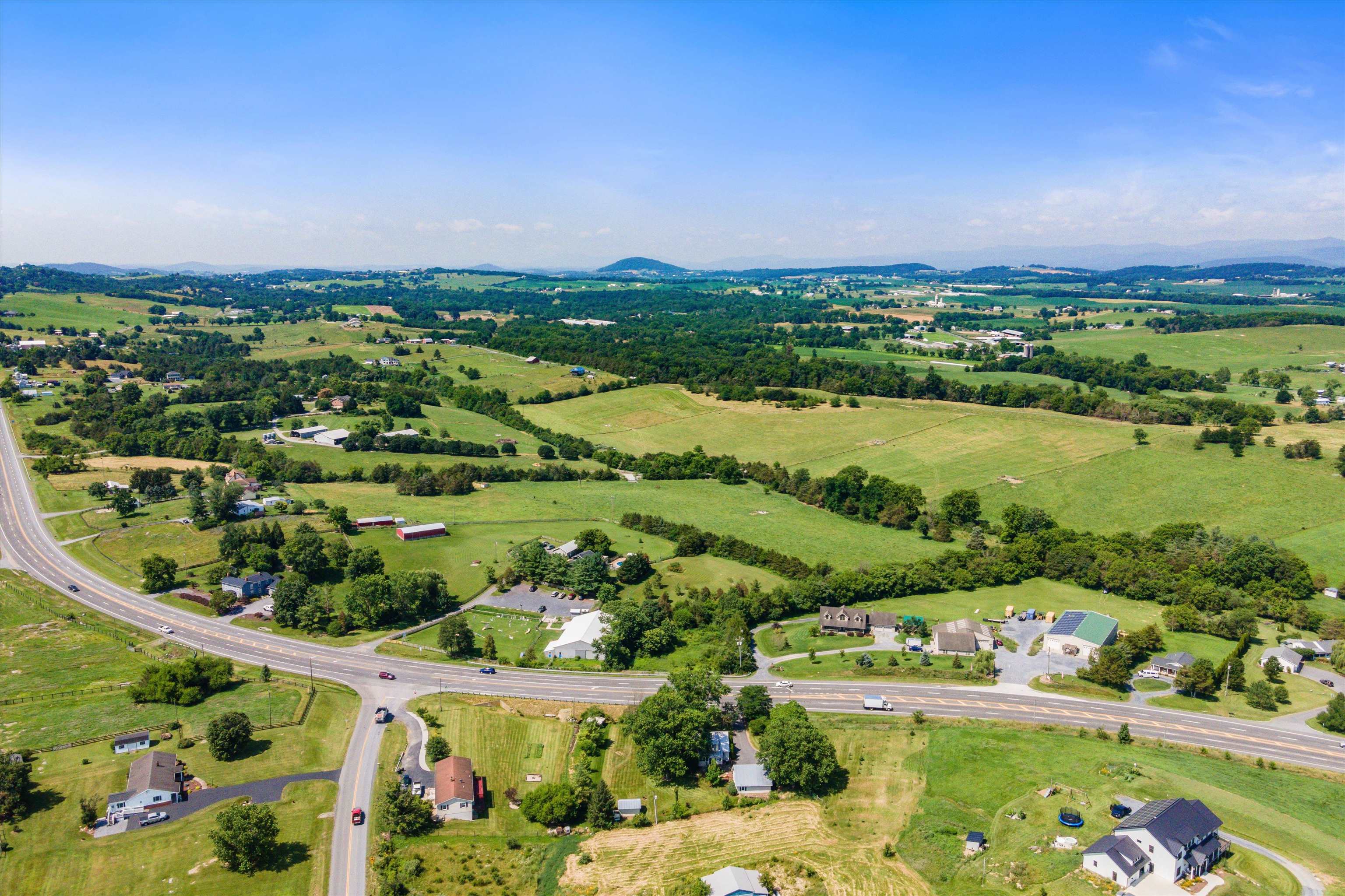 3306 HARPINE HWY, ROCKINGHAM, Virginia 22802, 3 Bedrooms Bedrooms, ,2 BathroomsBathrooms,Residential,3306 HARPINE HWY,666779 MLS # 666779