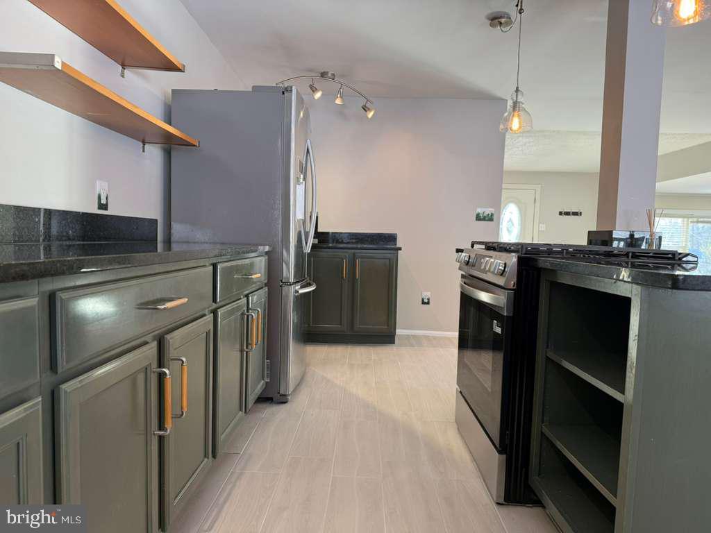 2112 PIMMIT DR, FALLS CHURCH, Virginia 22043, 4 Bedrooms Bedrooms, 6 Rooms Rooms,2 BathroomsBathrooms,Residential,For sale,2112 PIMMIT DR,VAFX2270054 MLS # VAFX2270054