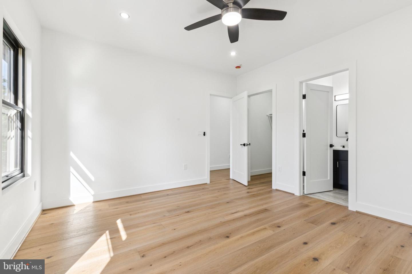 2919 LAWRENCE DR, FALLS CHURCH, Virginia 22042, 6 Bedrooms Bedrooms, ,6 BathroomsBathrooms,Residential,For sale,2919 LAWRENCE DR,VAFX2270668 MLS # VAFX2270668