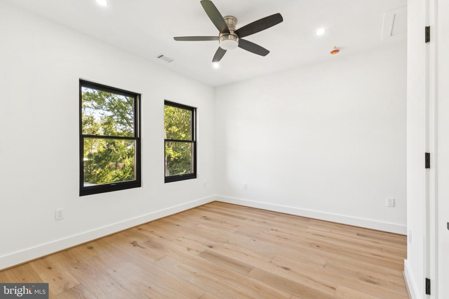 2919 LAWRENCE DR, FALLS CHURCH, Virginia 22042, 6 Bedrooms Bedrooms, ,6 BathroomsBathrooms,Residential,For sale,2919 LAWRENCE DR,VAFX2270668 MLS # VAFX2270668