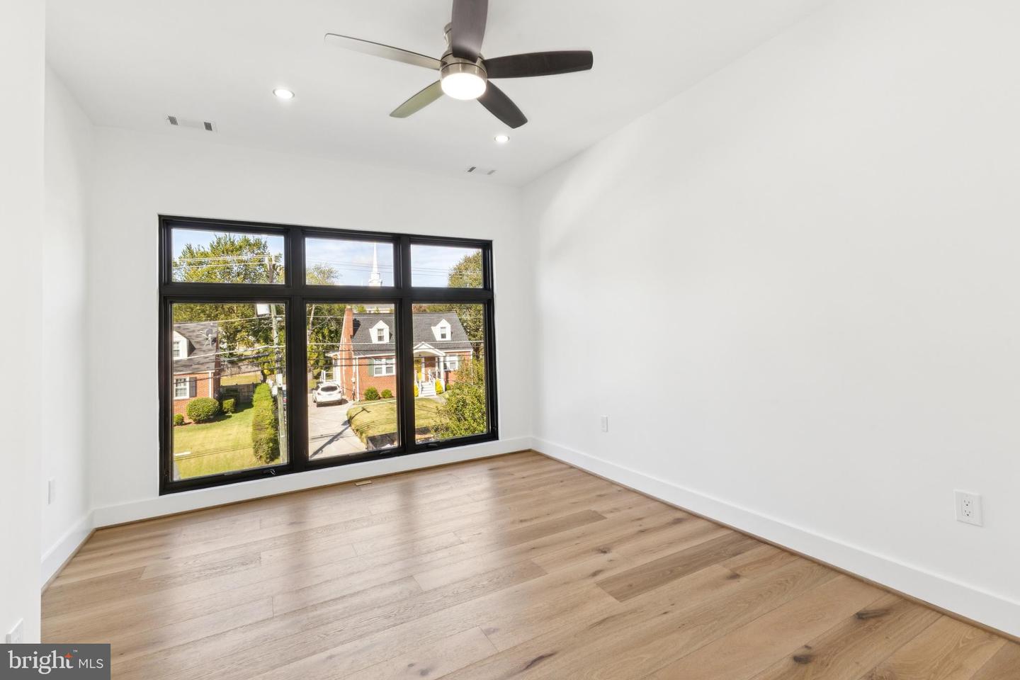 2919 LAWRENCE DR, FALLS CHURCH, Virginia 22042, 6 Bedrooms Bedrooms, ,6 BathroomsBathrooms,Residential,For sale,2919 LAWRENCE DR,VAFX2270668 MLS # VAFX2270668