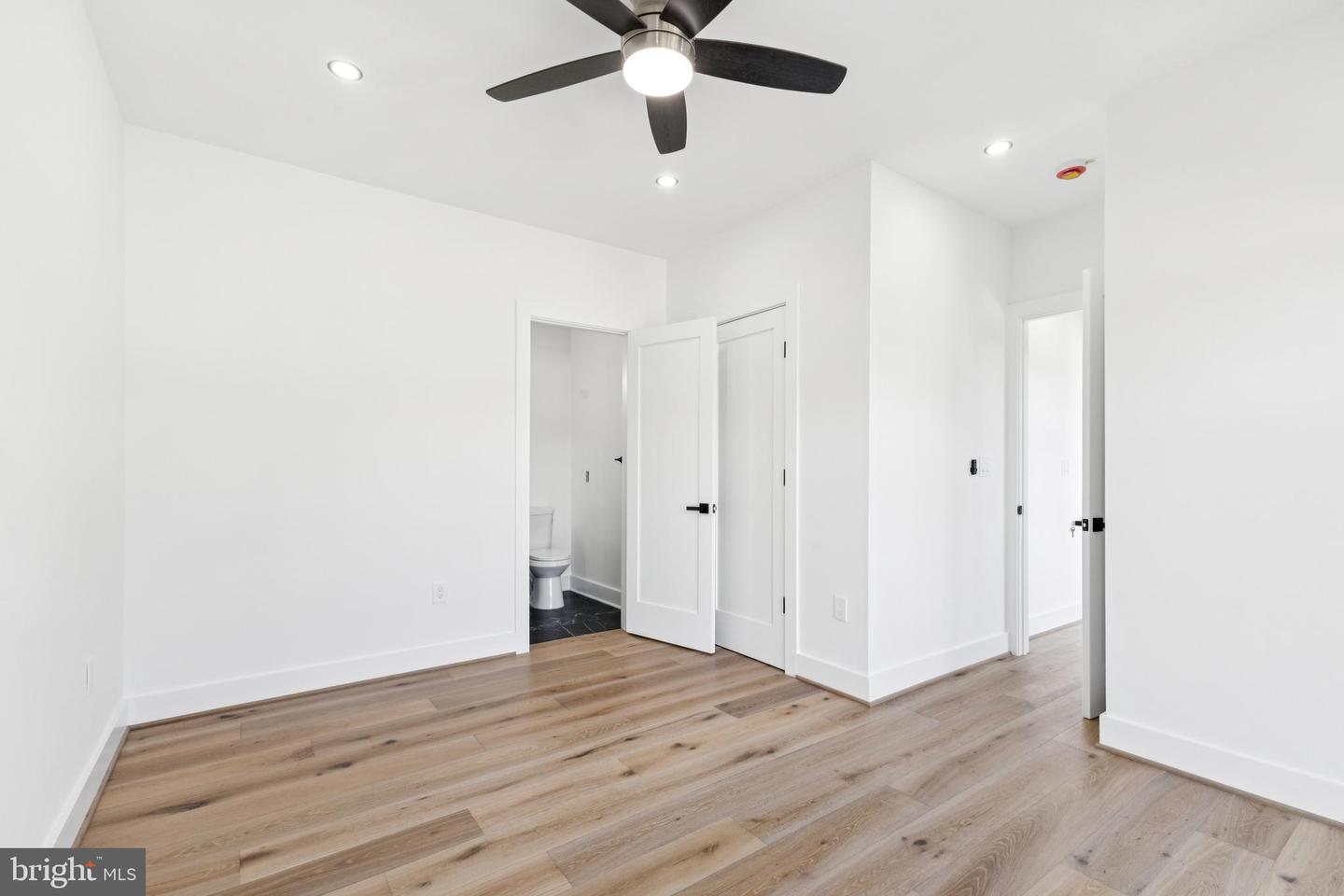 2919 LAWRENCE DR, FALLS CHURCH, Virginia 22042, 6 Bedrooms Bedrooms, ,6 BathroomsBathrooms,Residential,For sale,2919 LAWRENCE DR,VAFX2270668 MLS # VAFX2270668