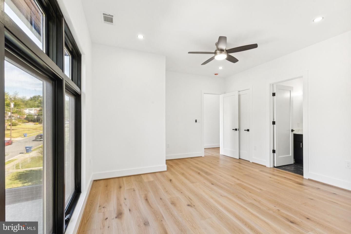 2919 LAWRENCE DR, FALLS CHURCH, Virginia 22042, 6 Bedrooms Bedrooms, ,6 BathroomsBathrooms,Residential,For sale,2919 LAWRENCE DR,VAFX2270668 MLS # VAFX2270668