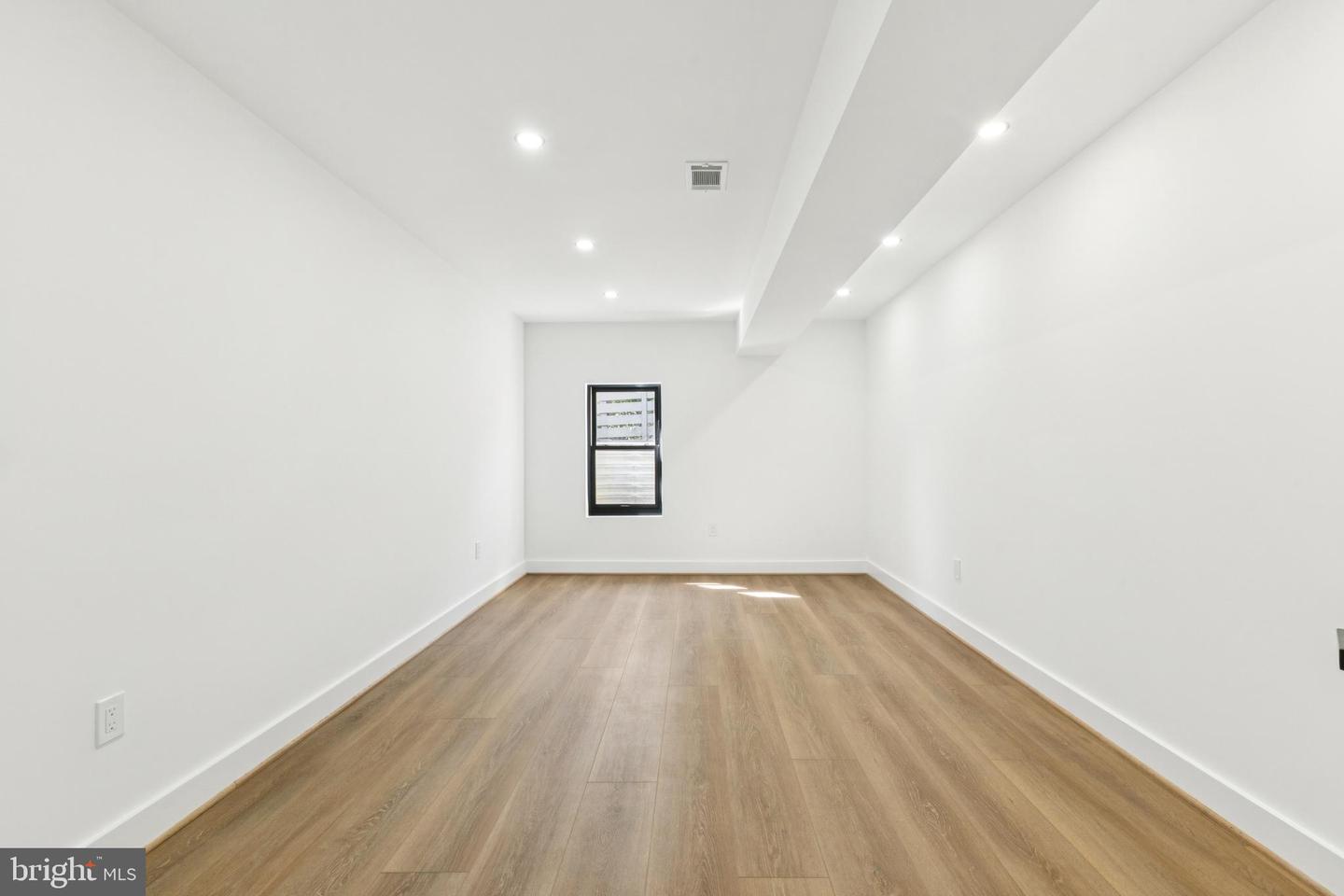 2919 LAWRENCE DR, FALLS CHURCH, Virginia 22042, 6 Bedrooms Bedrooms, ,6 BathroomsBathrooms,Residential,For sale,2919 LAWRENCE DR,VAFX2270668 MLS # VAFX2270668