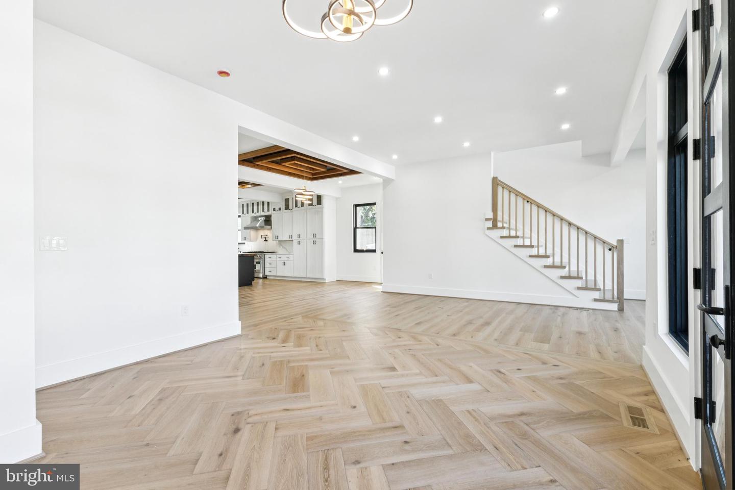 2919 LAWRENCE DR, FALLS CHURCH, Virginia 22042, 6 Bedrooms Bedrooms, ,6 BathroomsBathrooms,Residential,For sale,2919 LAWRENCE DR,VAFX2270668 MLS # VAFX2270668