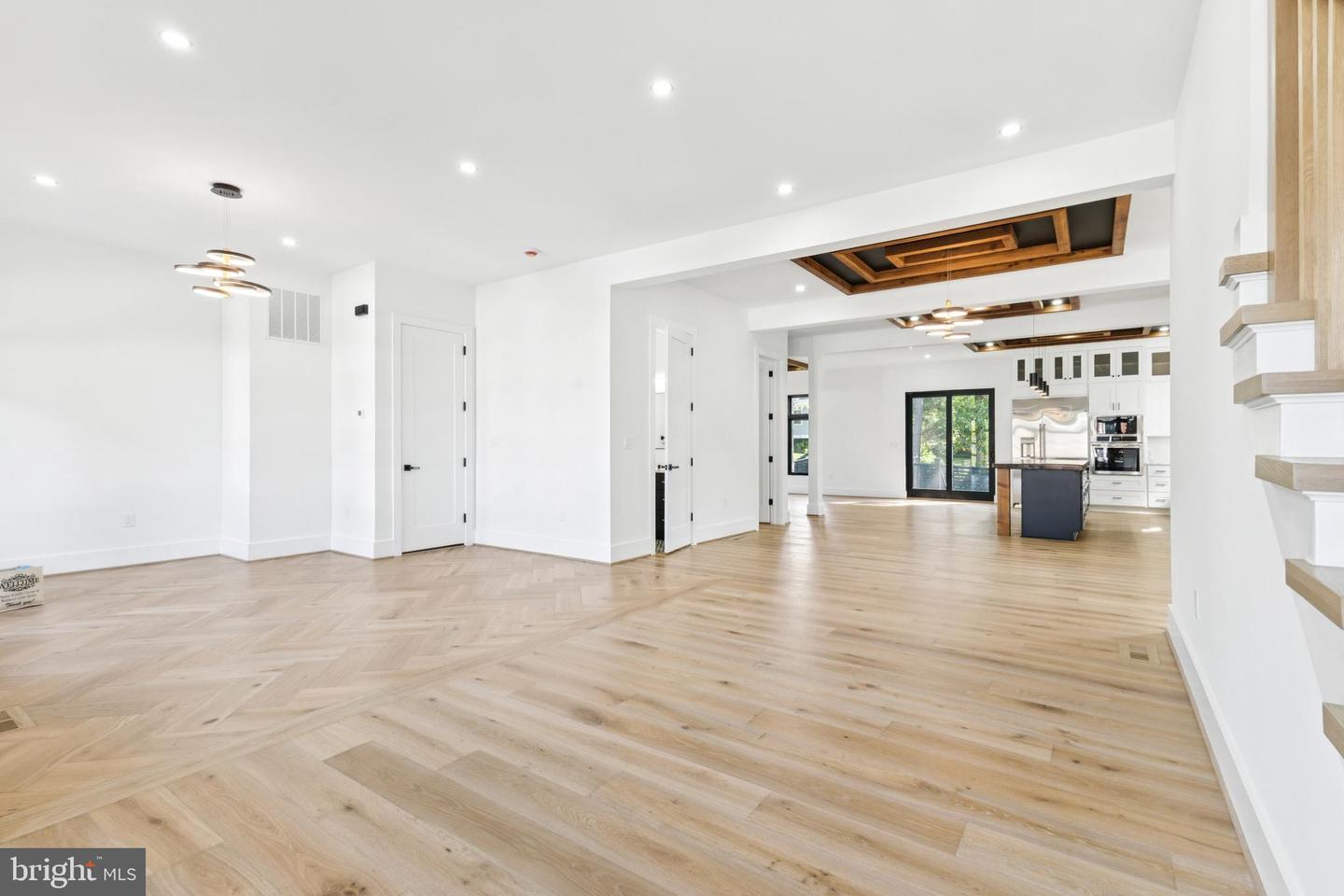 2919 LAWRENCE DR, FALLS CHURCH, Virginia 22042, 6 Bedrooms Bedrooms, ,6 BathroomsBathrooms,Residential,For sale,2919 LAWRENCE DR,VAFX2270668 MLS # VAFX2270668