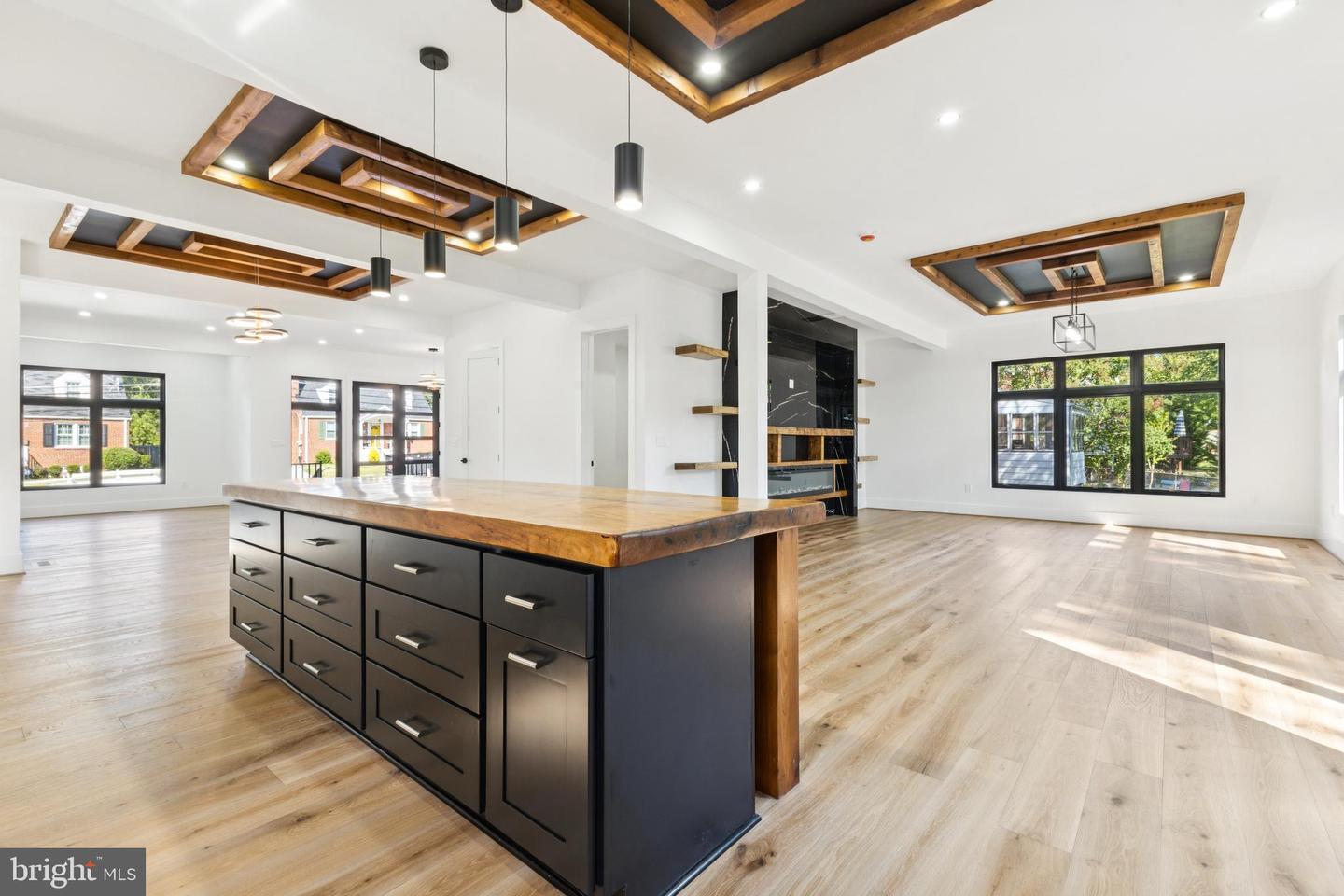 2919 LAWRENCE DR, FALLS CHURCH, Virginia 22042, 6 Bedrooms Bedrooms, ,6 BathroomsBathrooms,Residential,For sale,2919 LAWRENCE DR,VAFX2270668 MLS # VAFX2270668