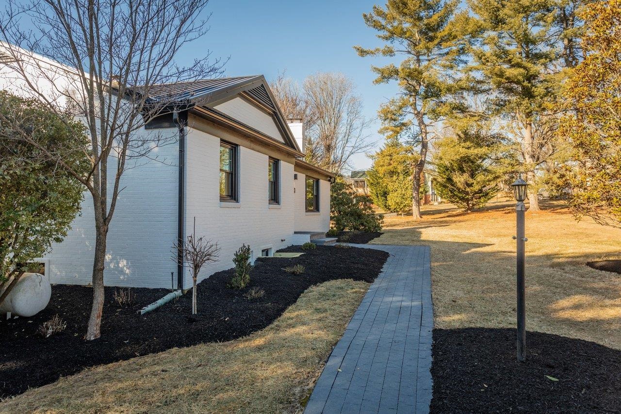 4634 SHEN LAKE DR, ROCKINGHAM, Virginia 22801, 5 Bedrooms Bedrooms, ,3 BathroomsBathrooms,Residential,4634 SHEN LAKE DR,672999 MLS # 672999