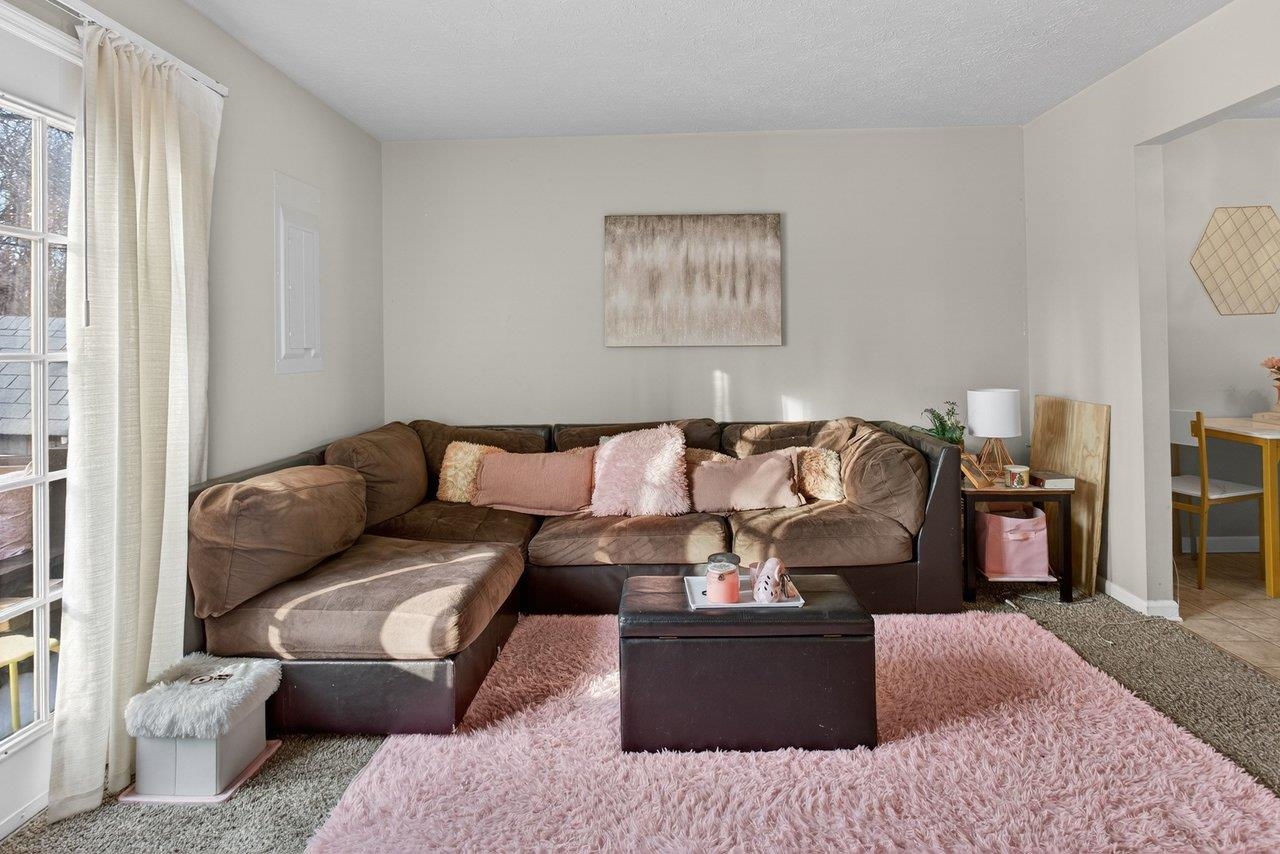 860 VINE ST, HARRISONBURG, Virginia 22801, 2 Bedrooms Bedrooms, ,1 BathroomBathrooms,Residential,860 VINE ST,673018 MLS # 673018