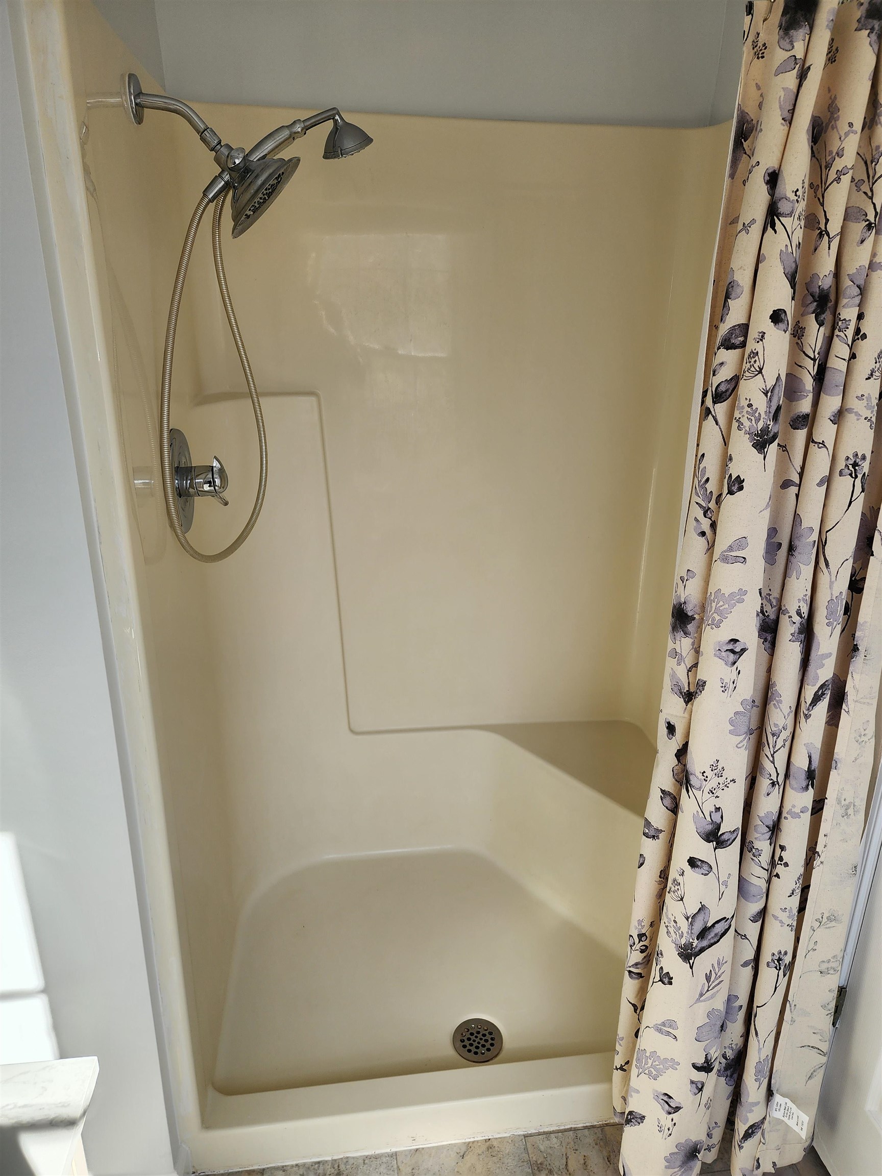 100 BUCKINGHAM PL, WAYNESBORO, Virginia 22980, 4 Bedrooms Bedrooms, ,3 BathroomsBathrooms,Residential,100 BUCKINGHAM PL,673132 MLS # 673132