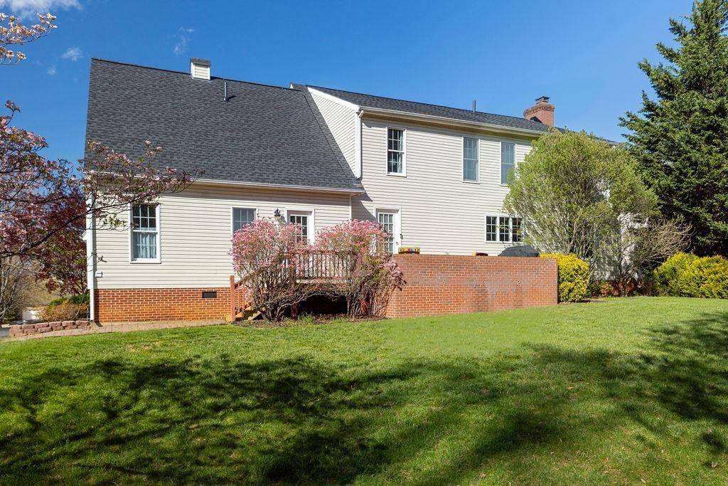 100 BUCKINGHAM PL, WAYNESBORO, Virginia 22980, 4 Bedrooms Bedrooms, ,3 BathroomsBathrooms,Residential,100 BUCKINGHAM PL,673132 MLS # 673132