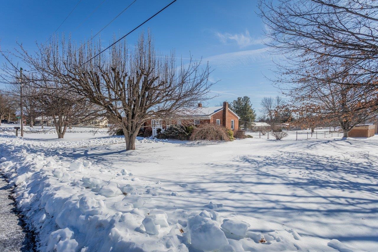 1125 HARMAN RD, ROCKINGHAM, Virginia 22802, 3 Bedrooms Bedrooms, ,1 BathroomBathrooms,Residential,Classic Brick Ranch, Convenient Living.,1125 HARMAN RD,673142 MLS # 673142