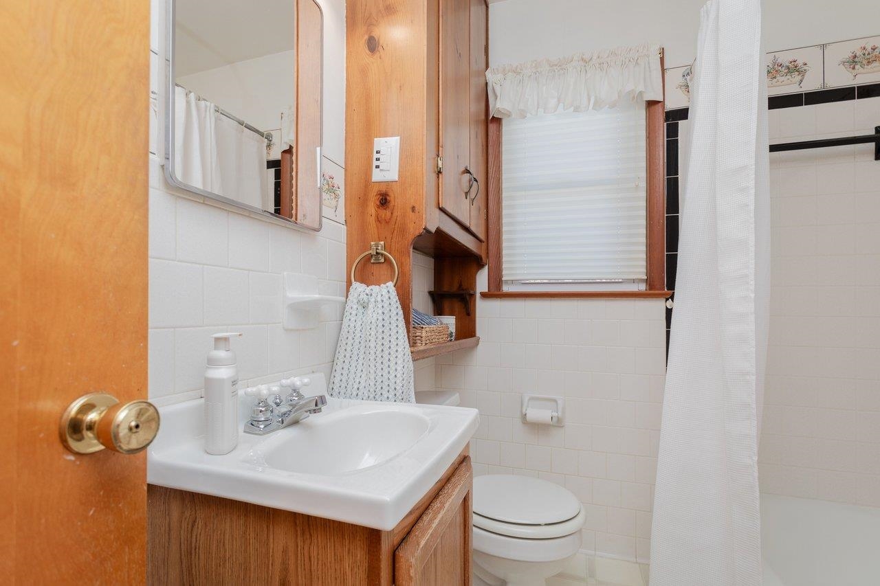 1125 HARMAN RD, ROCKINGHAM, Virginia 22802, 3 Bedrooms Bedrooms, ,1 BathroomBathrooms,Residential,Classic Brick Ranch, Convenient Living.,1125 HARMAN RD,673142 MLS # 673142