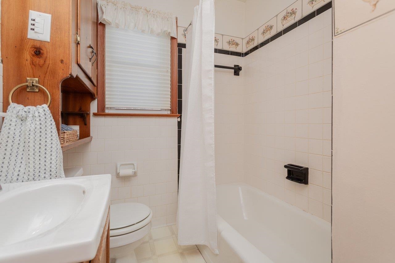 1125 HARMAN RD, ROCKINGHAM, Virginia 22802, 3 Bedrooms Bedrooms, ,1 BathroomBathrooms,Residential,Classic Brick Ranch, Convenient Living.,1125 HARMAN RD,673142 MLS # 673142