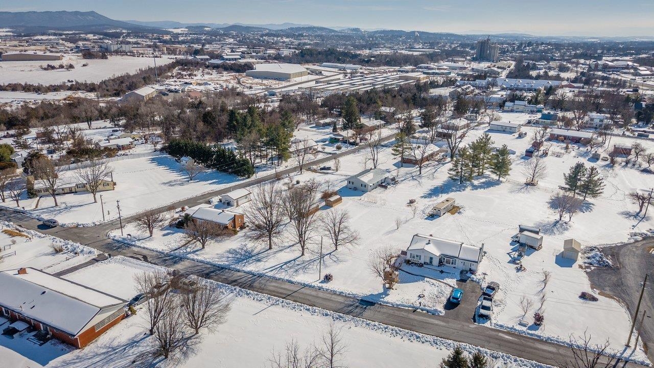 1125 HARMAN RD, ROCKINGHAM, Virginia 22802, 3 Bedrooms Bedrooms, ,1 BathroomBathrooms,Residential,Classic Brick Ranch, Convenient Living.,1125 HARMAN RD,673142 MLS # 673142