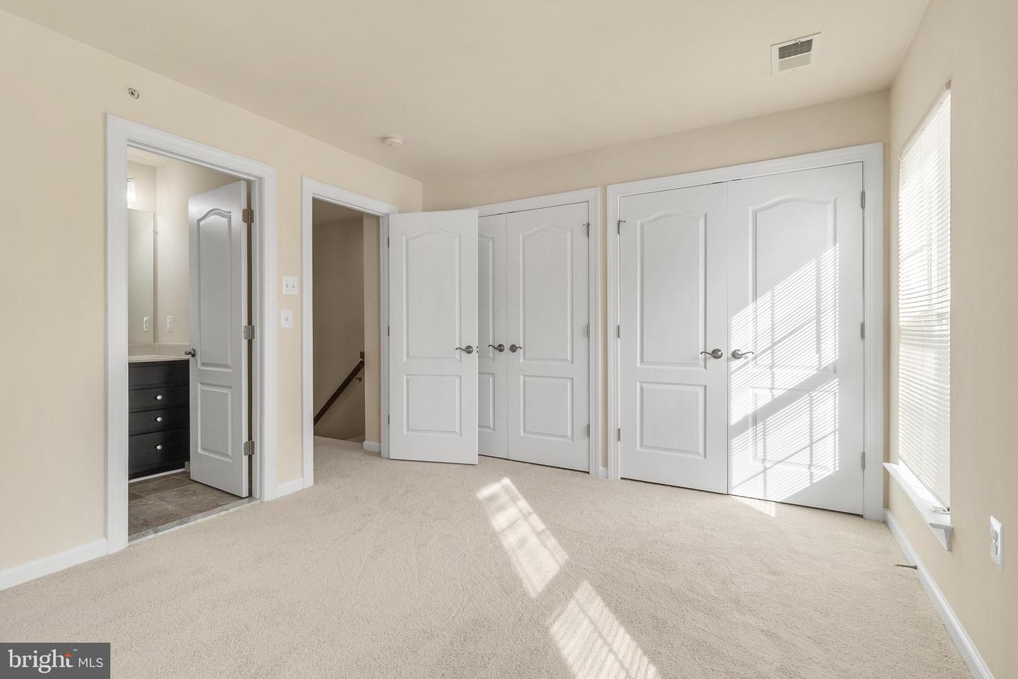 7394 RIDING MEADOW WAY, MANASSAS, Virginia 20111, 4 Bedrooms Bedrooms, ,3 BathroomsBathrooms,Residential,For sale,7394 RIDING MEADOW WAY,VAPW2106928 MLS # VAPW2106928