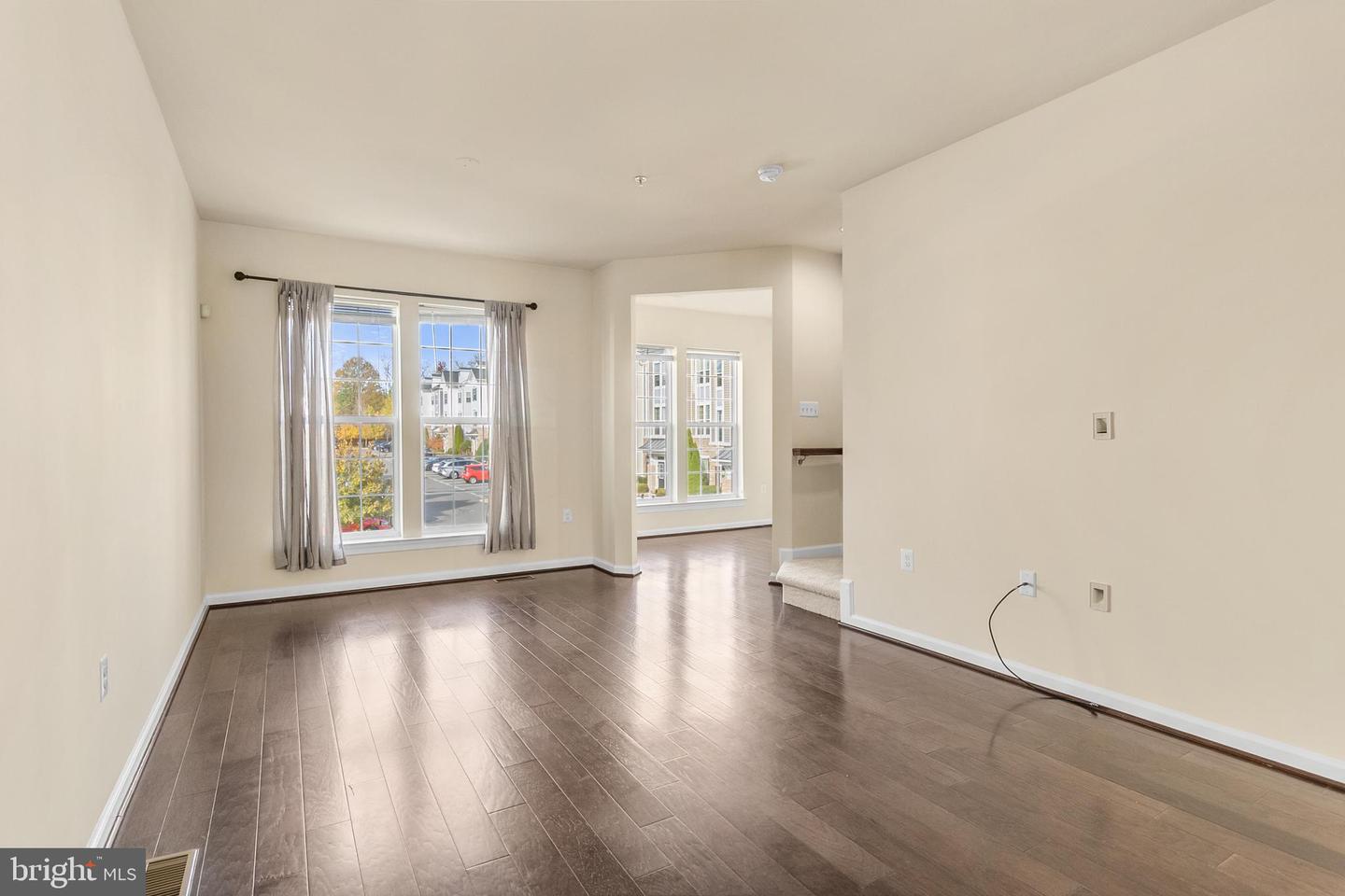 7394 RIDING MEADOW WAY, MANASSAS, Virginia 20111, 4 Bedrooms Bedrooms, ,3 BathroomsBathrooms,Residential,For sale,7394 RIDING MEADOW WAY,VAPW2106928 MLS # VAPW2106928