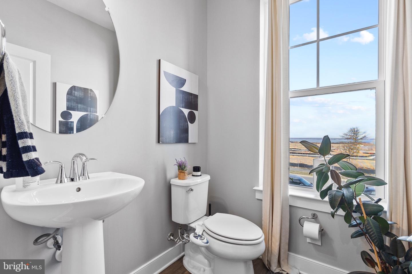 1672 SANDPIPER BAY LOOP, DUMFRIES, Virginia 22026, 3 Bedrooms Bedrooms, ,2 BathroomsBathrooms,Residential,For sale,1672 SANDPIPER BAY LOOP,VAPW2107736 MLS # VAPW2107736