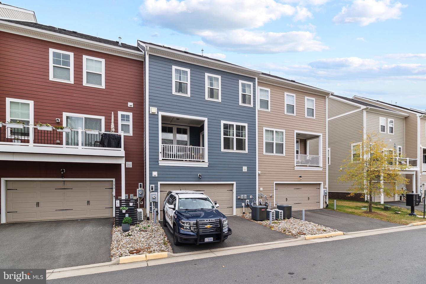 1672 SANDPIPER BAY LOOP, DUMFRIES, Virginia 22026, 3 Bedrooms Bedrooms, ,2 BathroomsBathrooms,Residential,For sale,1672 SANDPIPER BAY LOOP,VAPW2107736 MLS # VAPW2107736