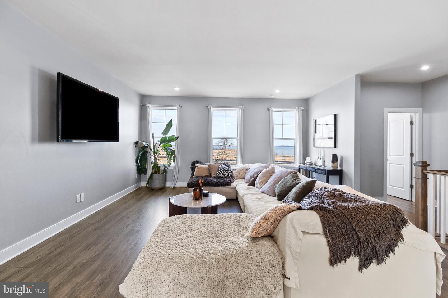 1672 SANDPIPER BAY LOOP, DUMFRIES, Virginia 22026, 3 Bedrooms Bedrooms, ,2 BathroomsBathrooms,Residential,For sale,1672 SANDPIPER BAY LOOP,VAPW2107736 MLS # VAPW2107736