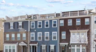 1672 SANDPIPER BAY LOOP, DUMFRIES, Virginia 22026, 3 Bedrooms Bedrooms, ,2 BathroomsBathrooms,Residential,For sale,1672 SANDPIPER BAY LOOP,VAPW2107736 MLS # VAPW2107736