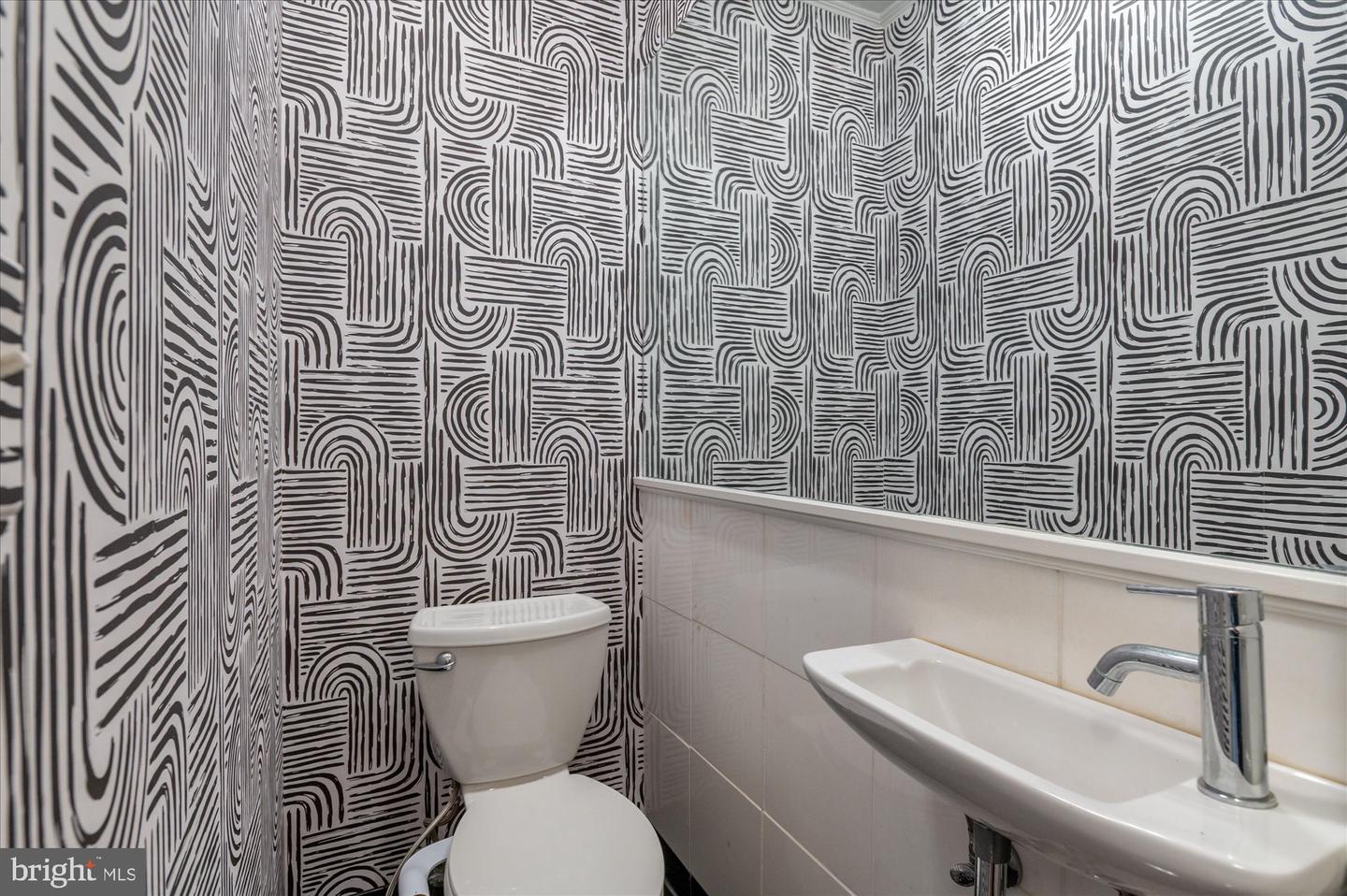 1820 WYOMING AVE NW, WASHINGTON, District Of Columbia 20009, 4 Bedrooms Bedrooms, ,3 BathroomsBathrooms,Residential,For sale,1820 WYOMING AVE NW,DCDC2232872 MLS # DCDC2232872