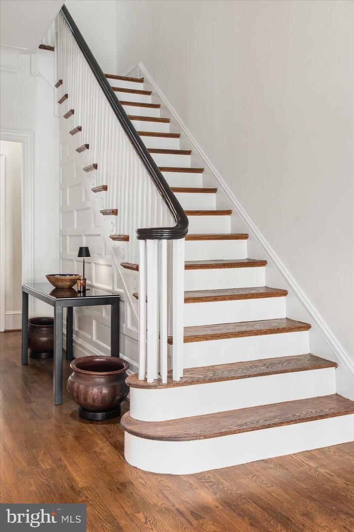 1820 WYOMING AVE NW, WASHINGTON, District Of Columbia 20009, 4 Bedrooms Bedrooms, ,3 BathroomsBathrooms,Residential,For sale,1820 WYOMING AVE NW,DCDC2232872 MLS # DCDC2232872